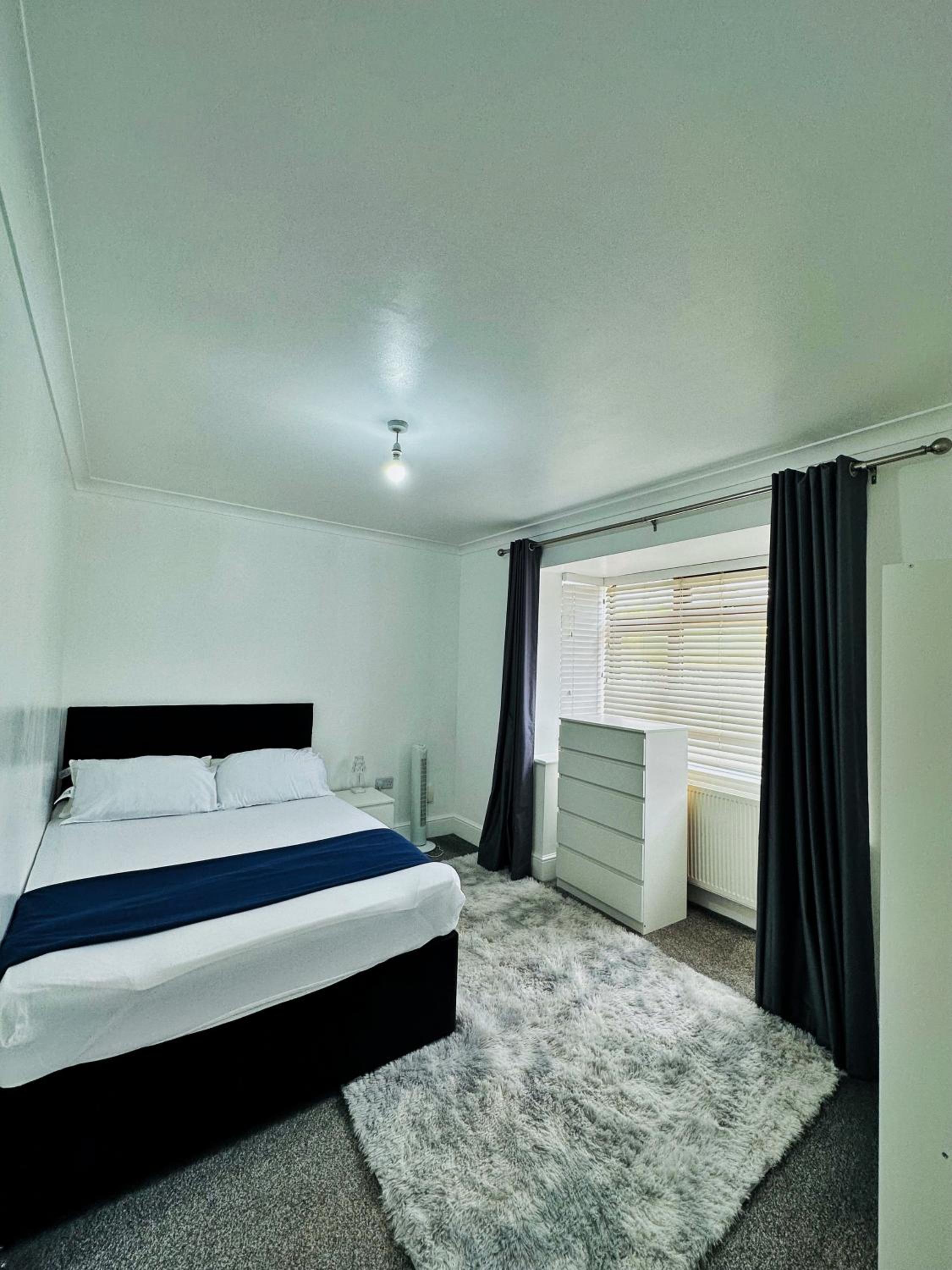 Double Room With Shared Bathroom photo 1