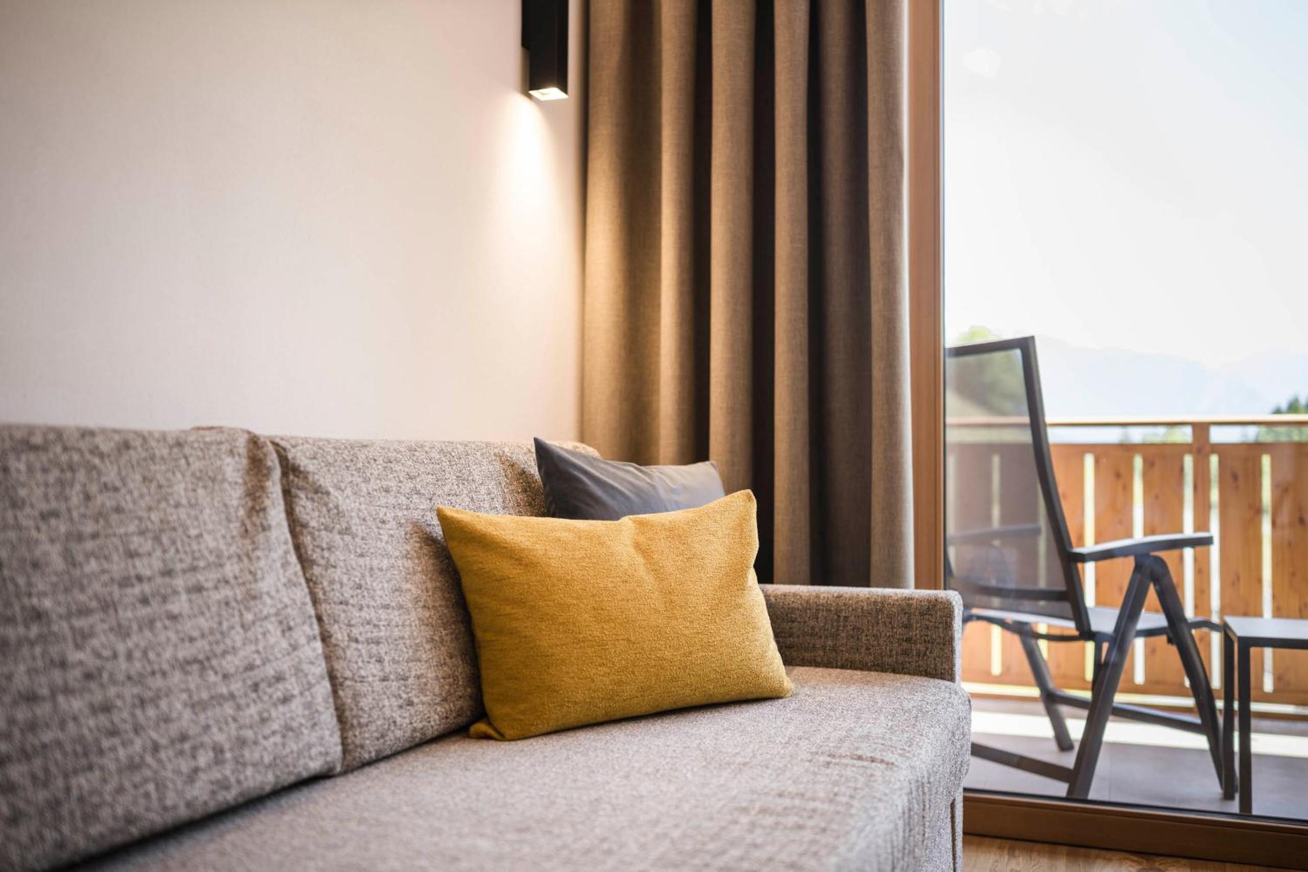 Double Room with Balcony - Photo 3