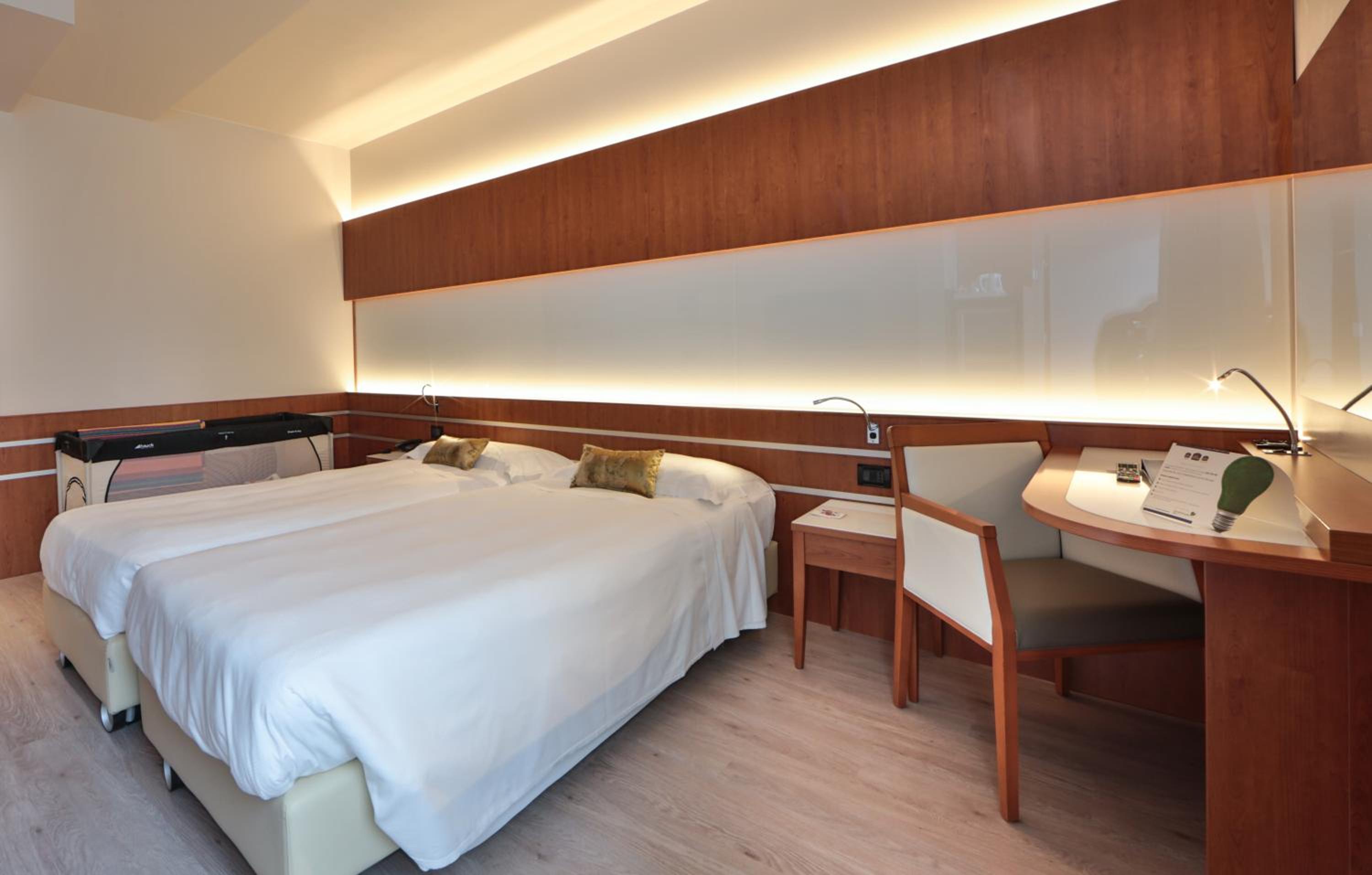 Comfort Queen Room