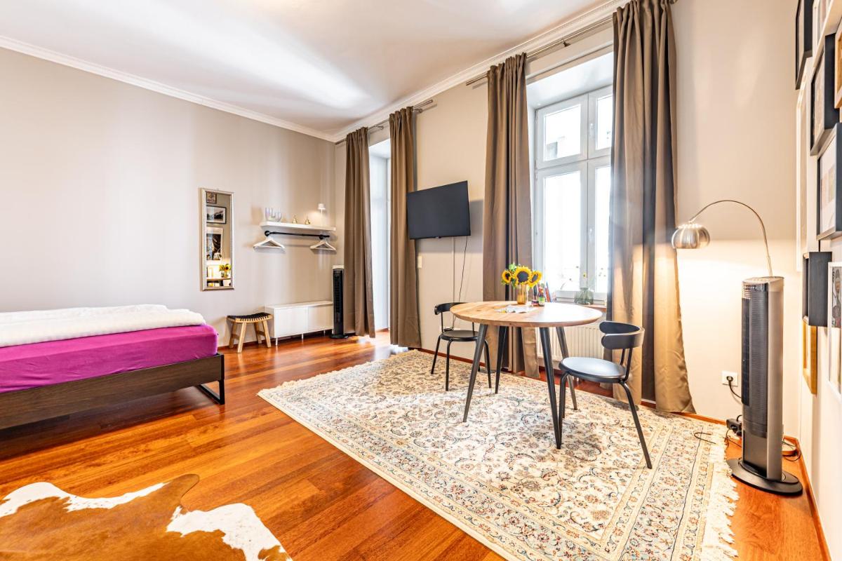 Deluxe Apartment