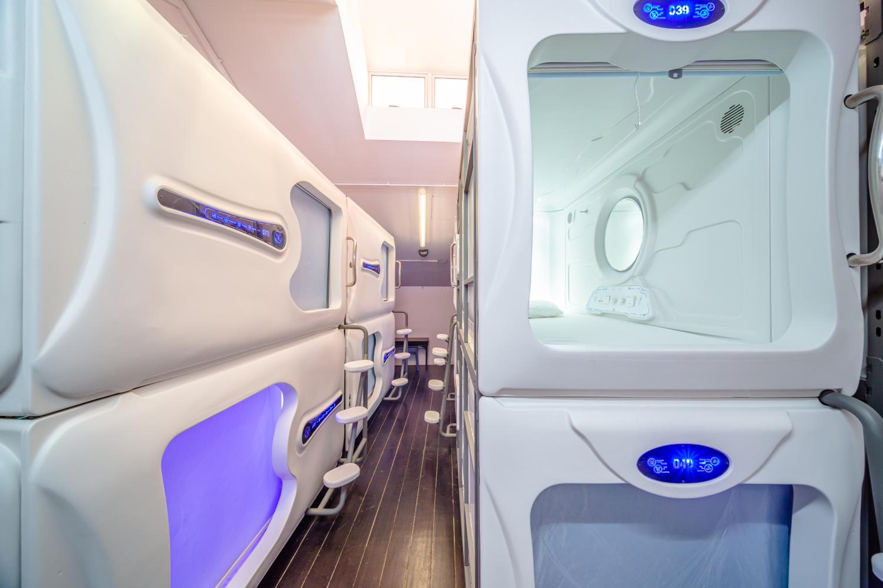 Single Space Pod (No Window) photo 1