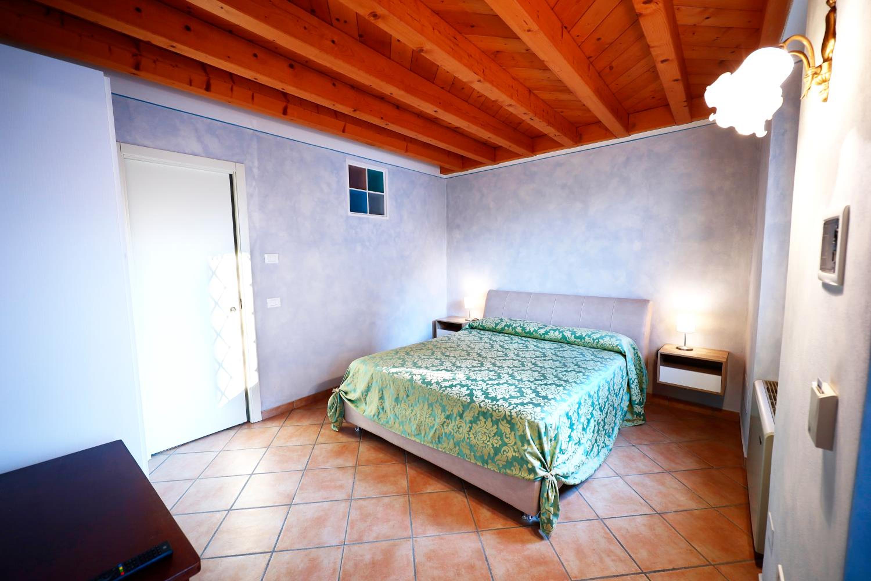 Double Room with Private Bathroom photo 1