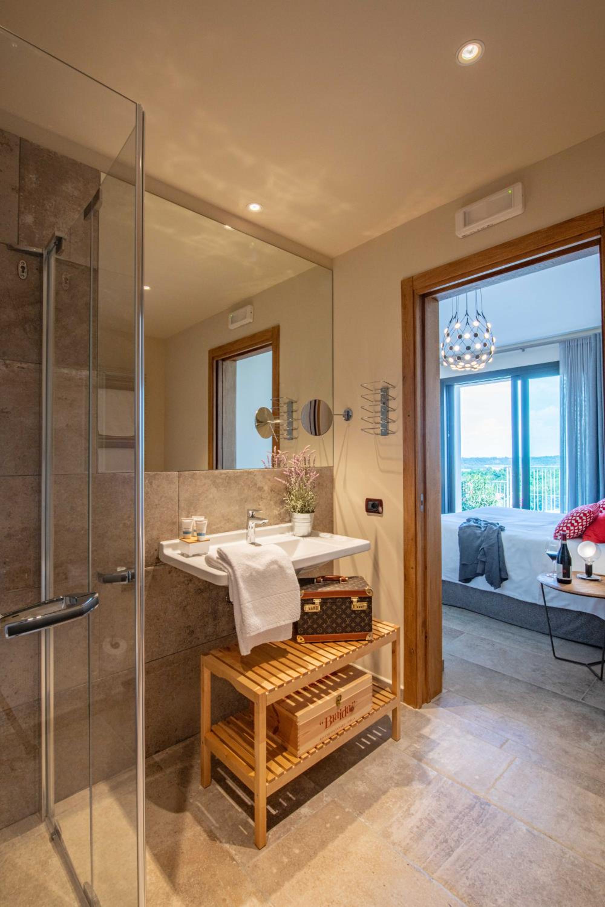 Double or Twin Room - Disability Access photo 2
