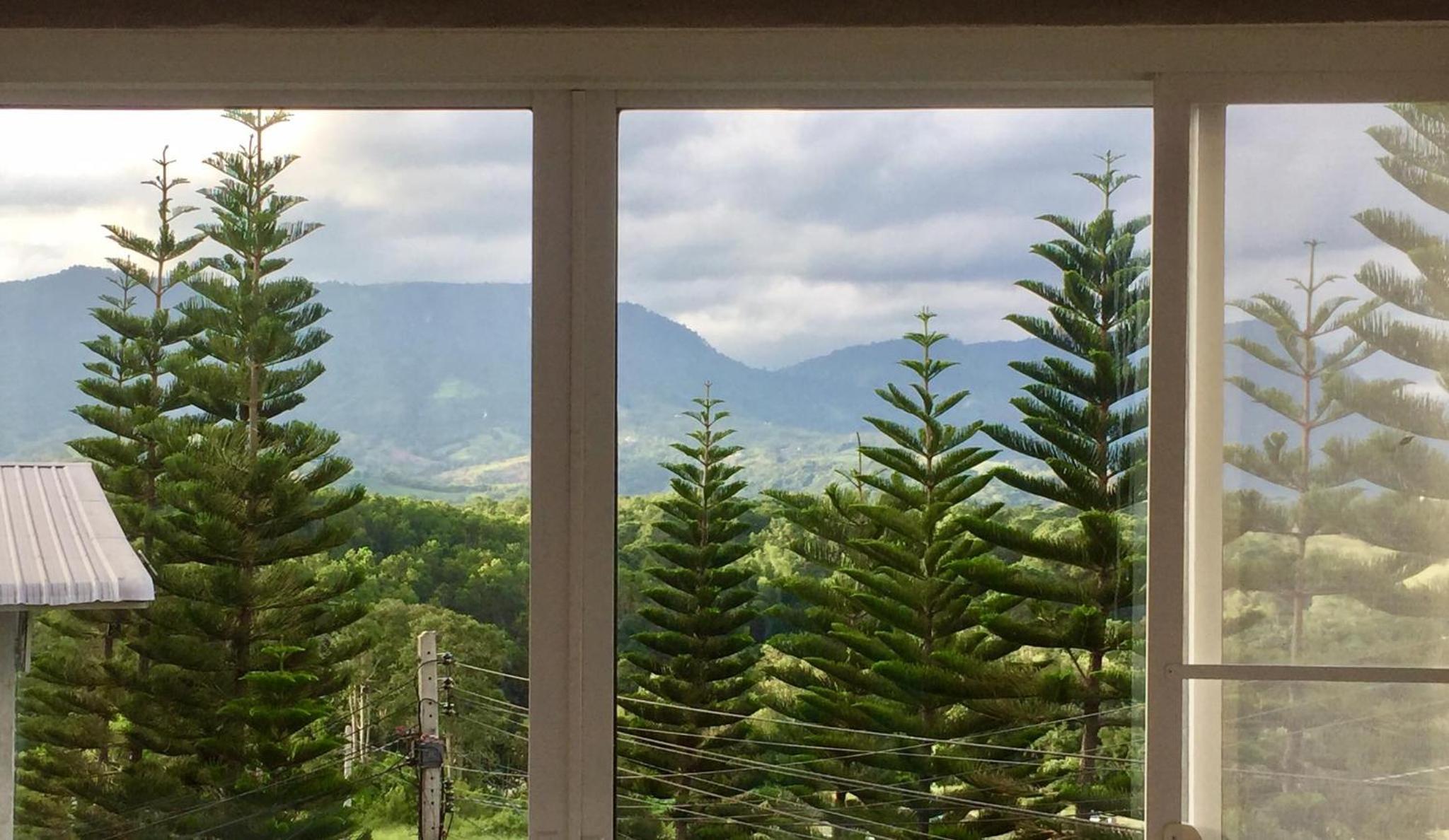 Family Room with Mountain View photo 3