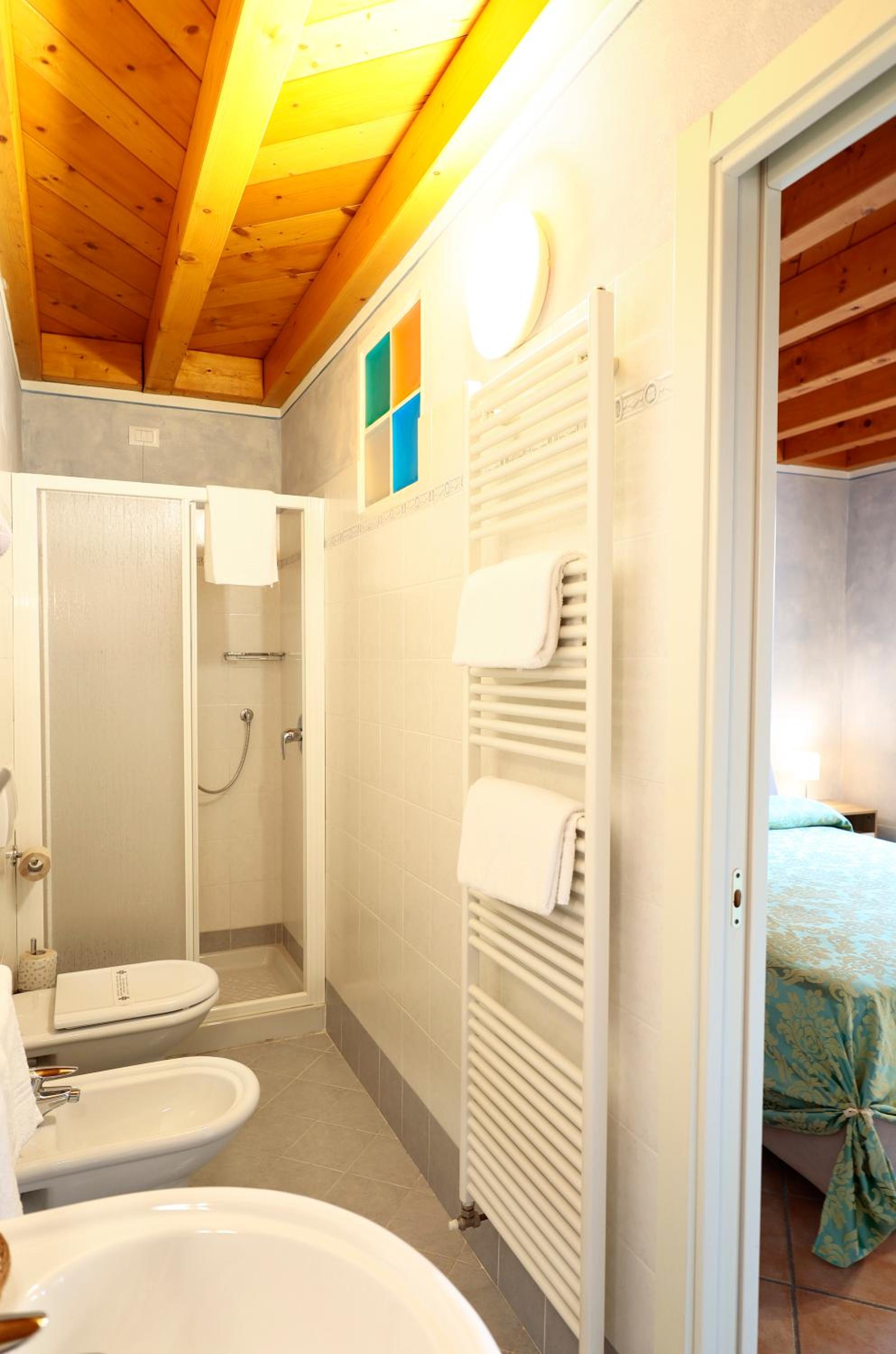 Double Room with Private Bathroom photo 2