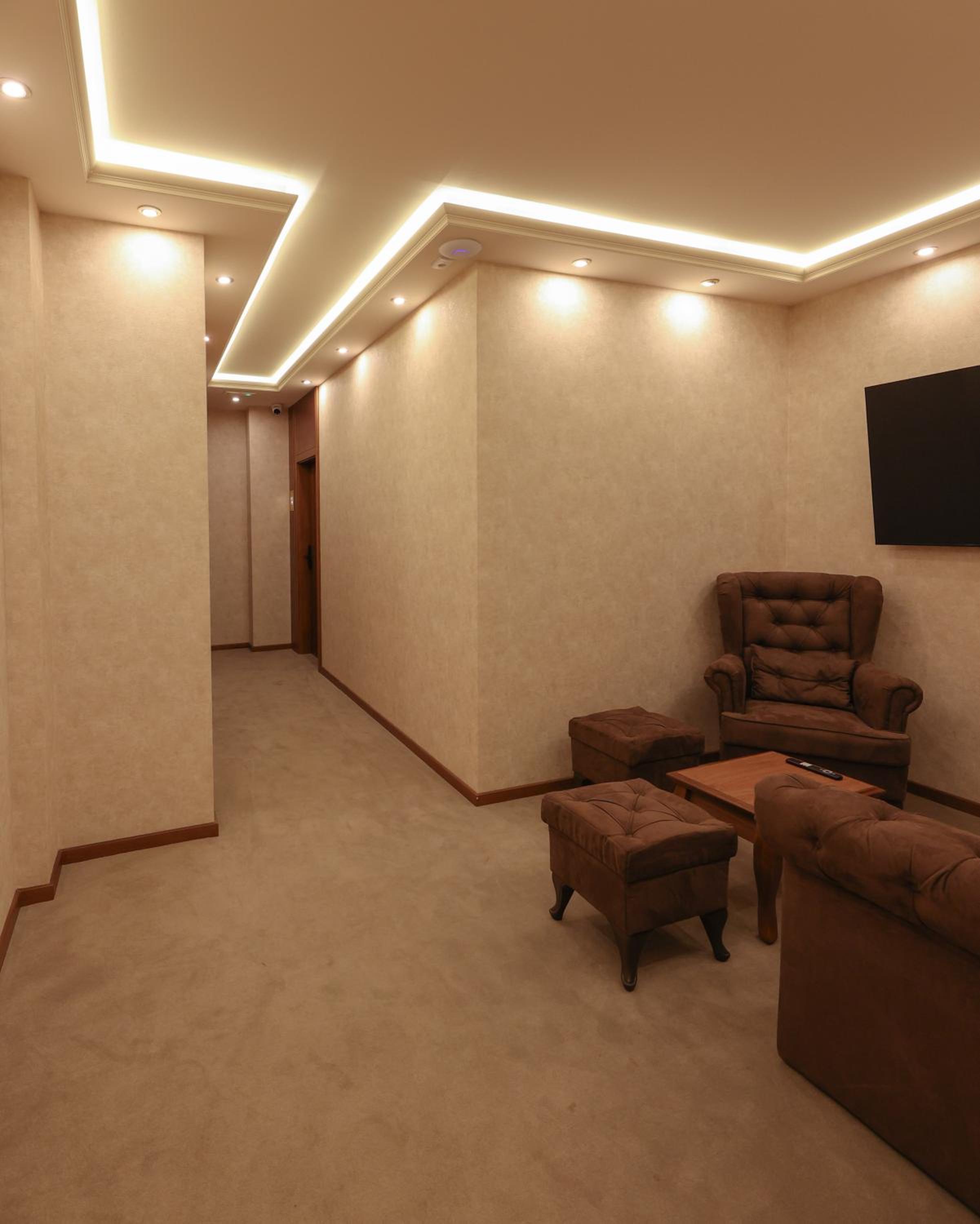 Deluxe Double Room with Balcony - Photo 1