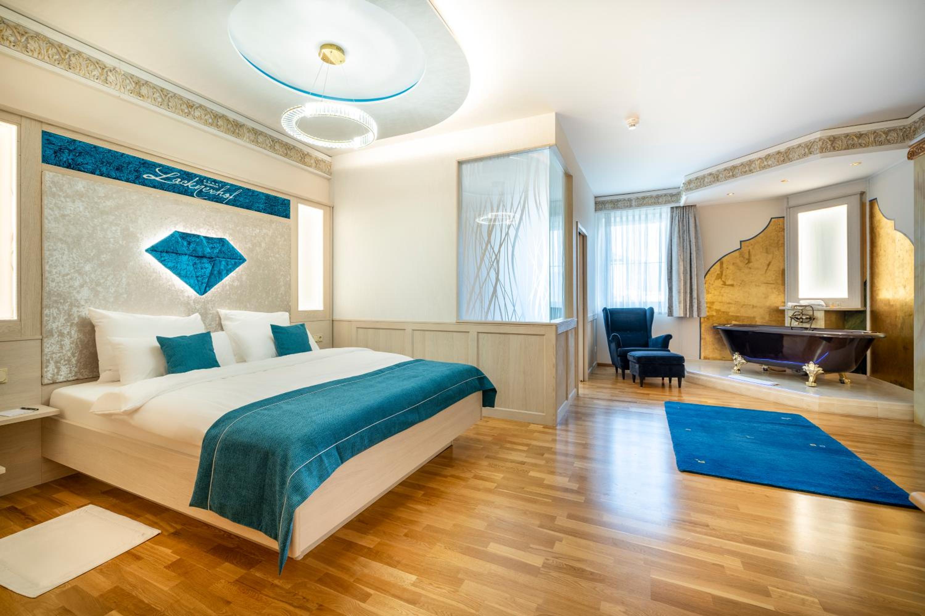 Two-Bedroom Suite - Photo 3