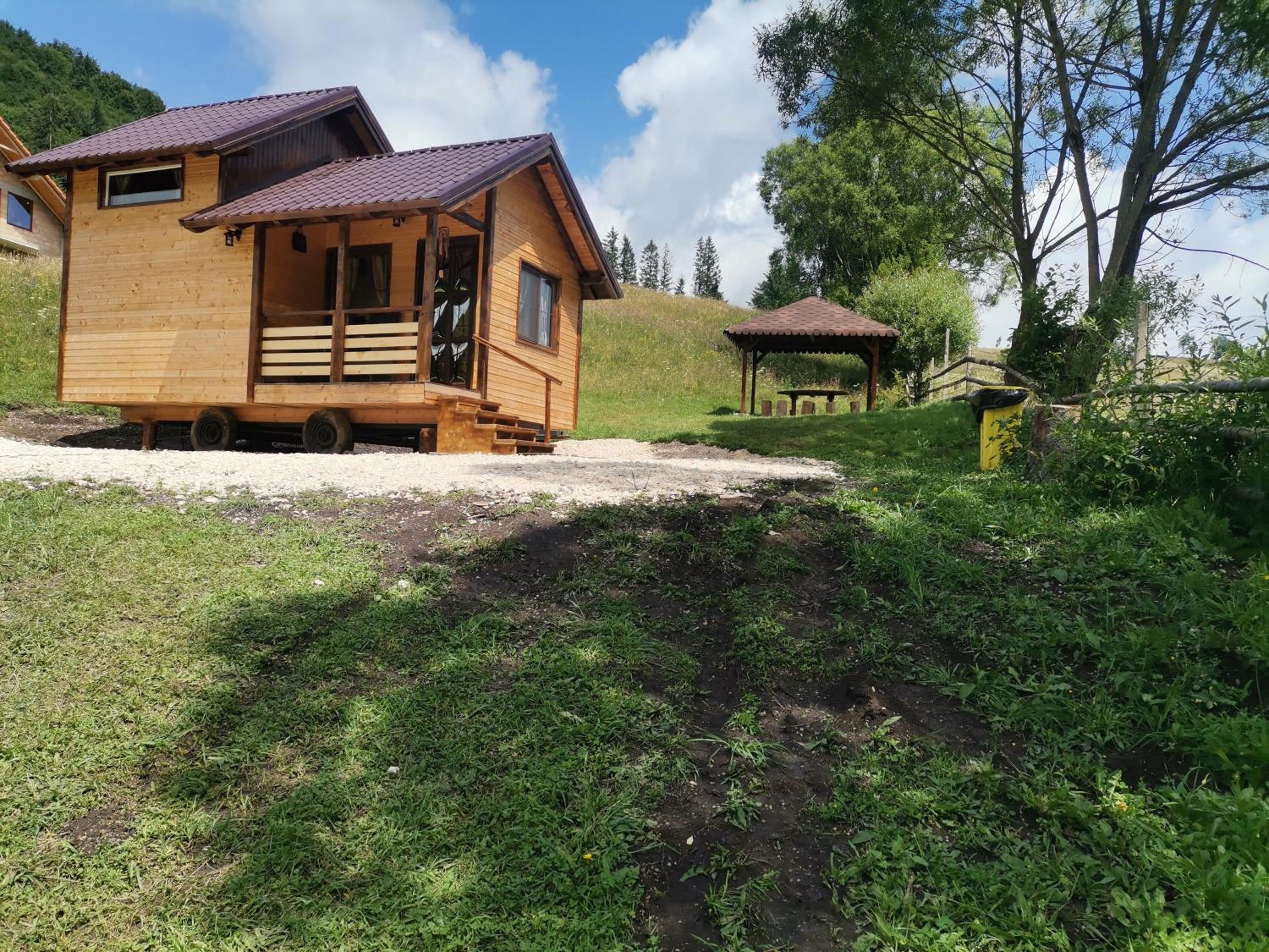 One-Bedroom Chalet - Photo 2