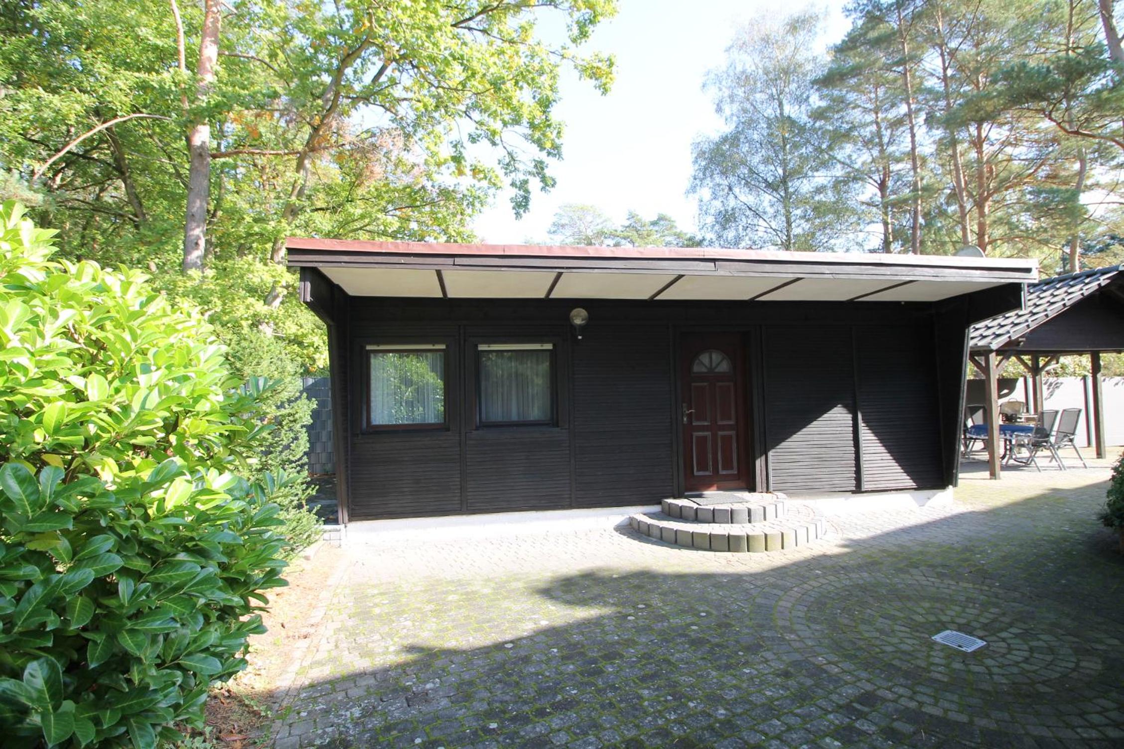 Bungalow with Terrace photo 2