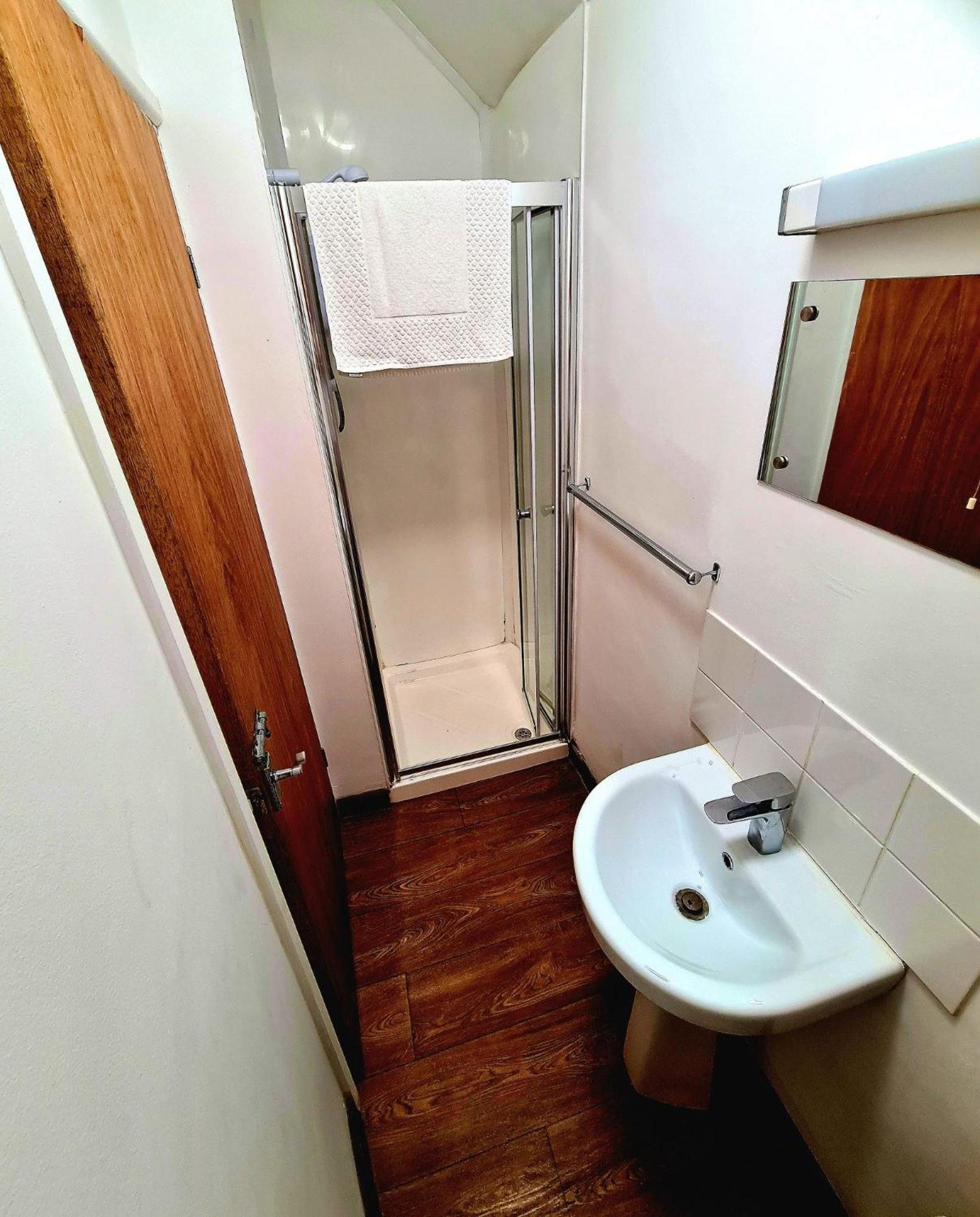 Standard Twin Room photo 2