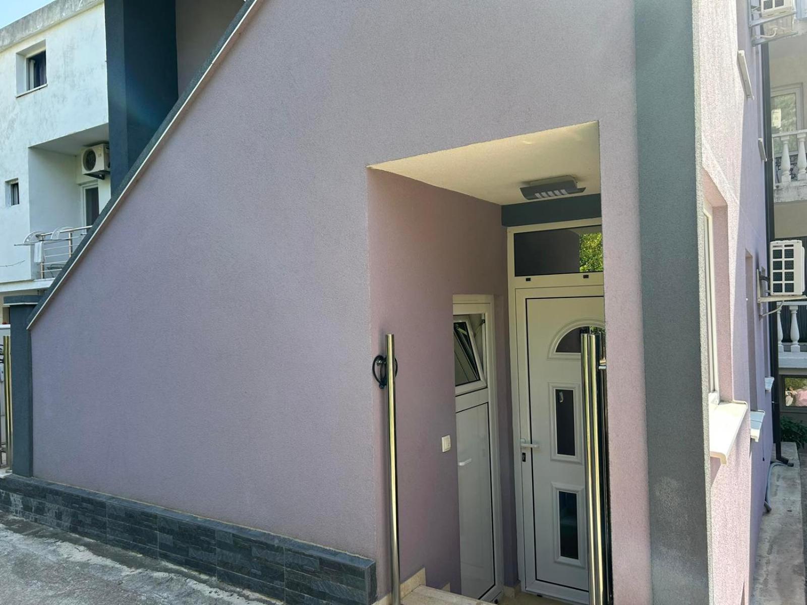 Apartment - Ground Floor photo 2