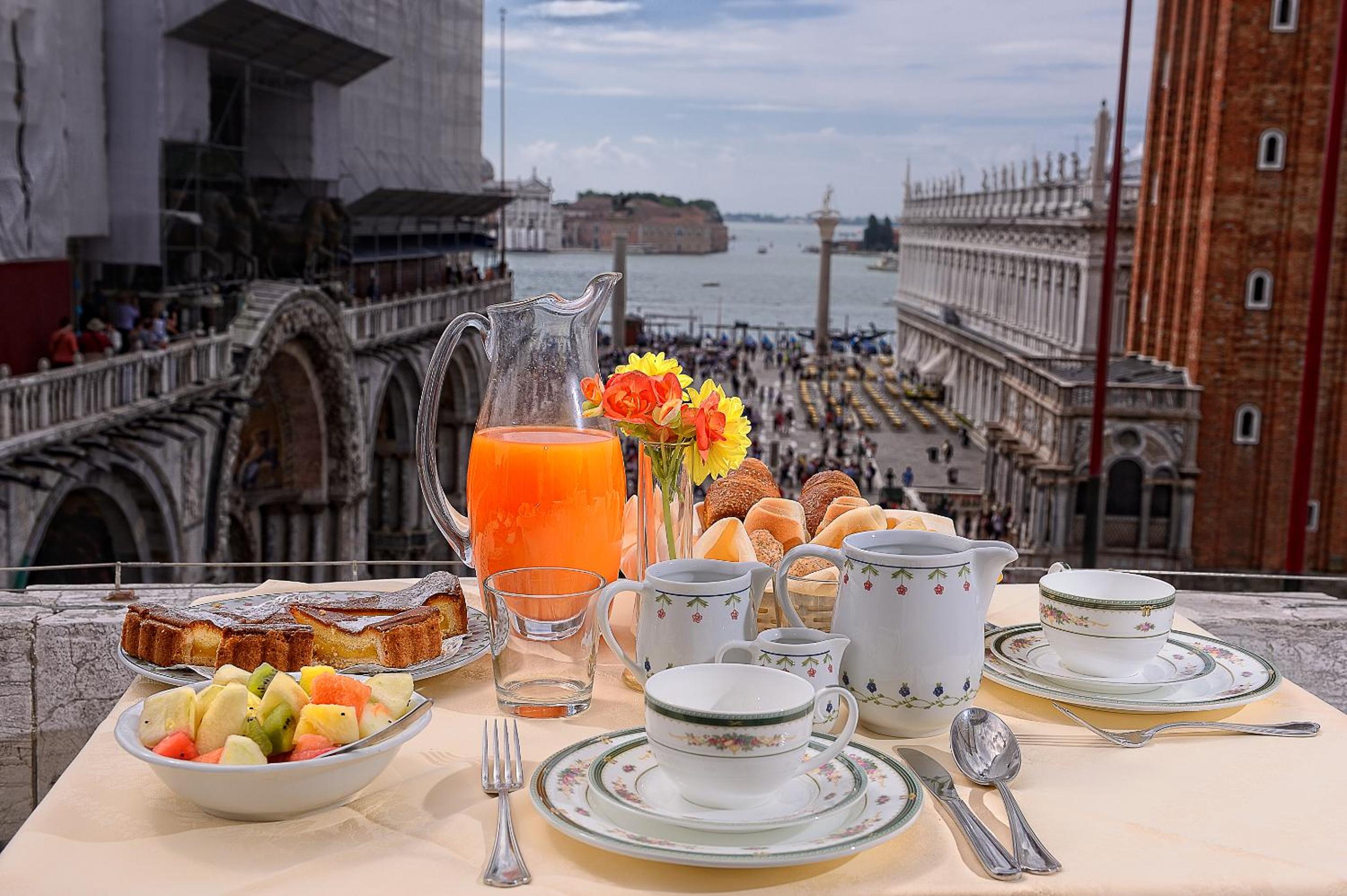Suite with Terrace San Marco Square View photo 3