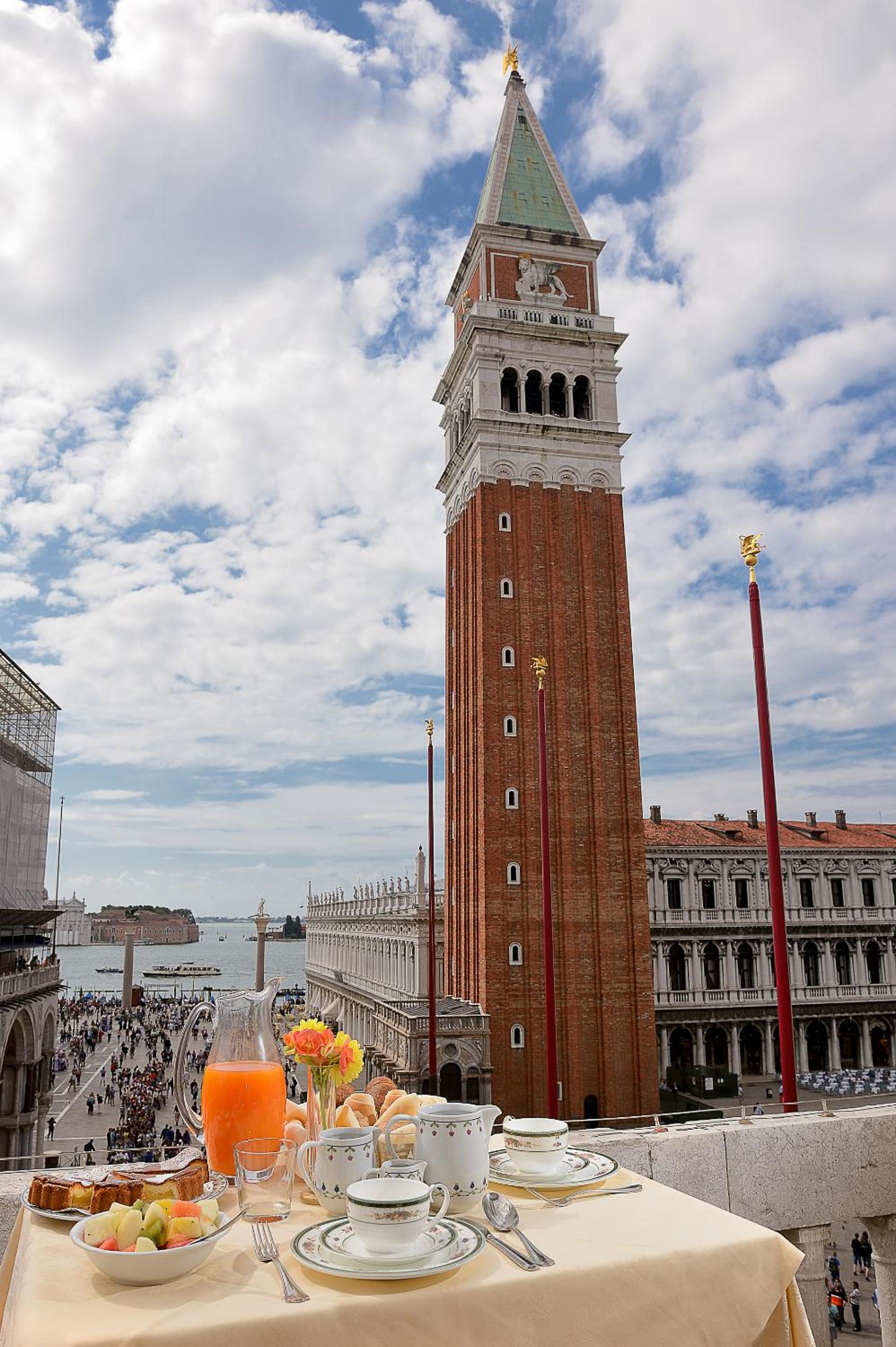 Suite with Terrace San Marco Square View photo 2
