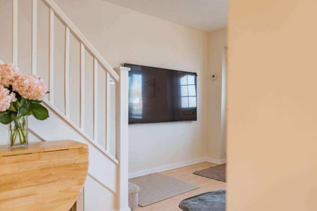 Two-Bedroom House photo 2