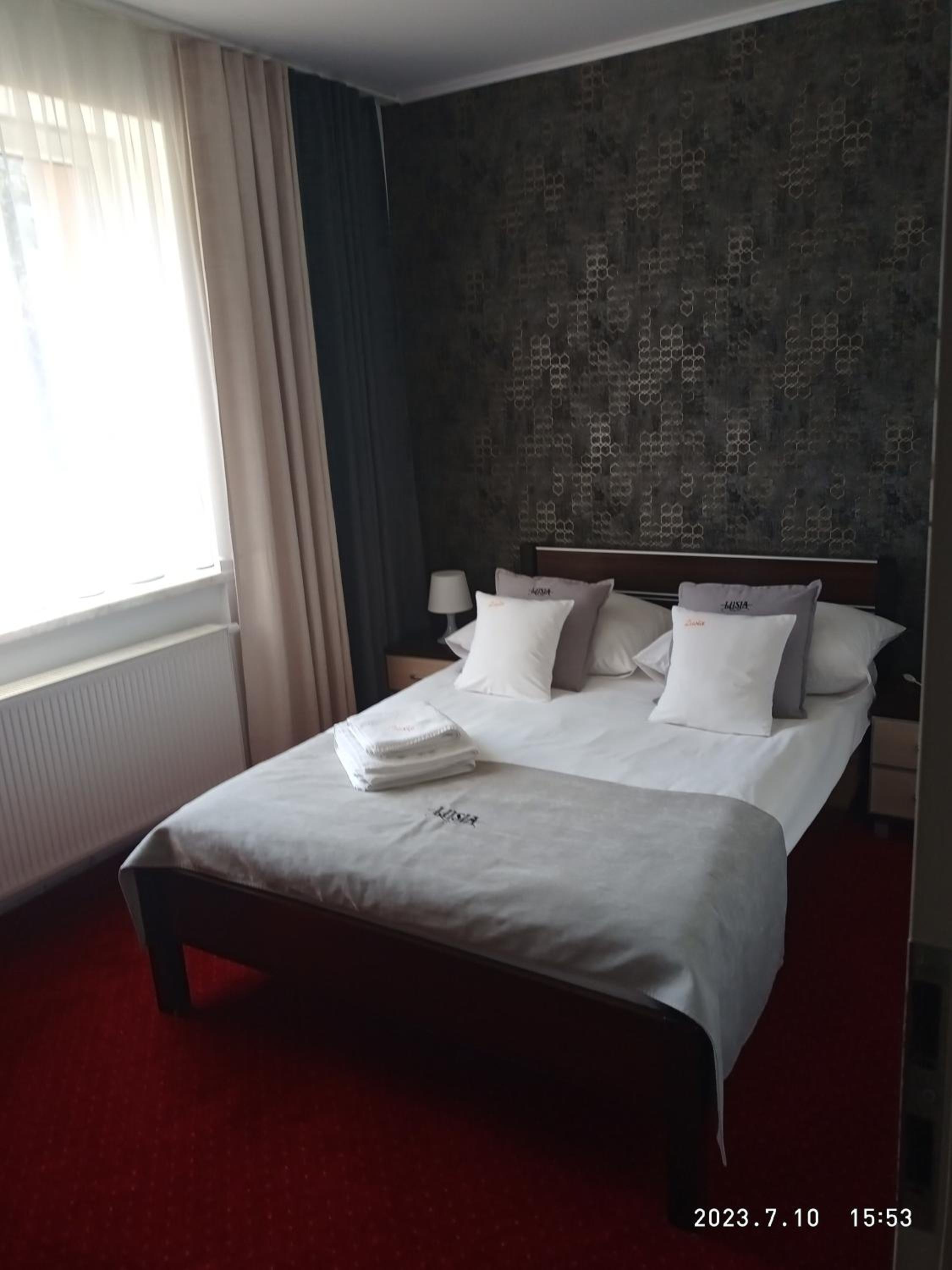 Quadruple Room with Private Bathroom - Photo 1