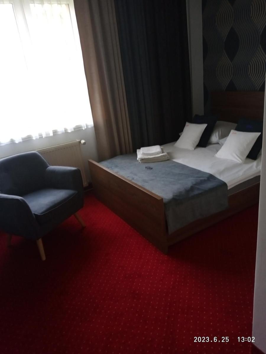 Triple Room with Private Bathroom - Photo 2