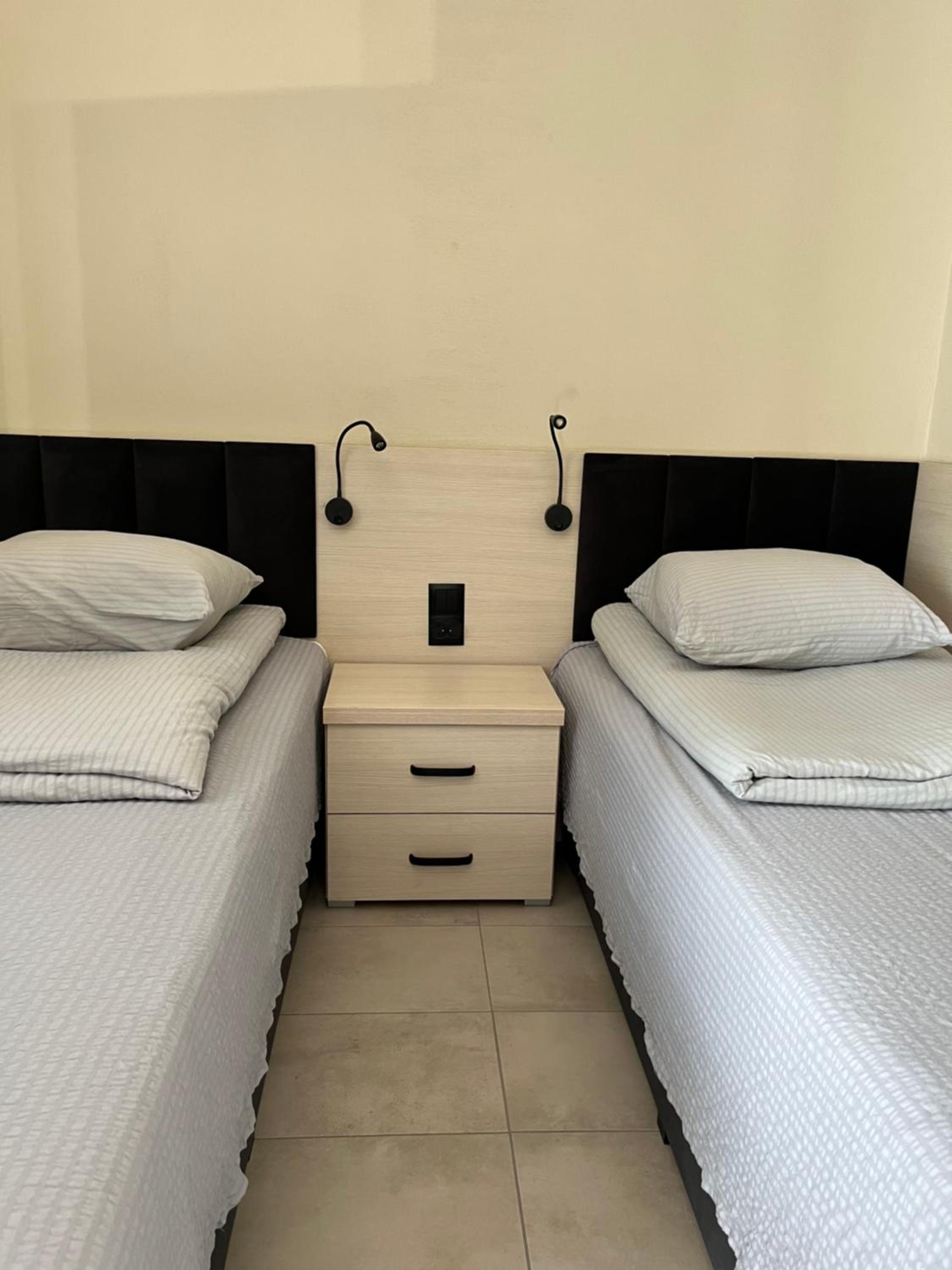 Quadruple Room - Photo 2