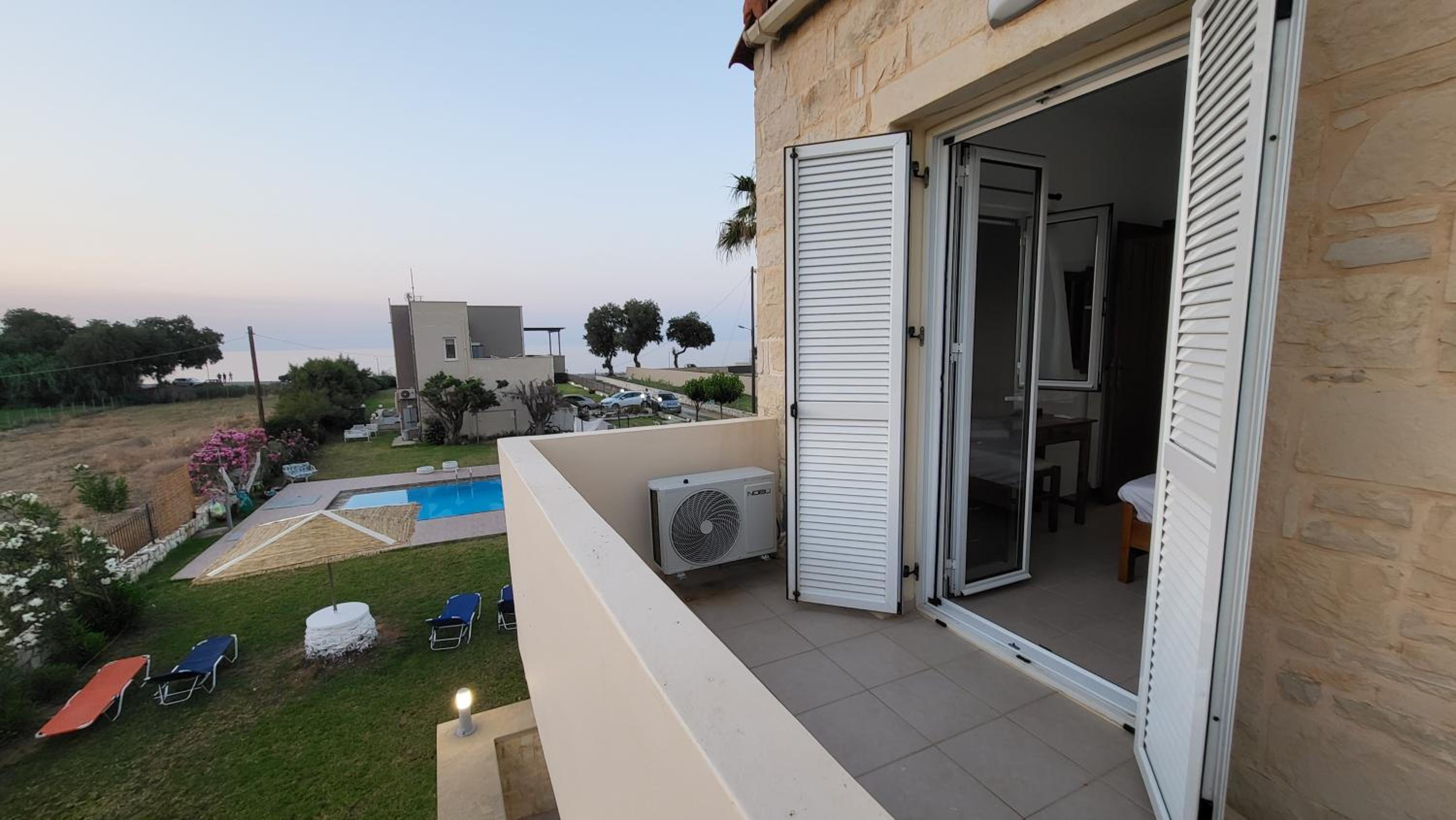 Villa - Beach Front photo 2