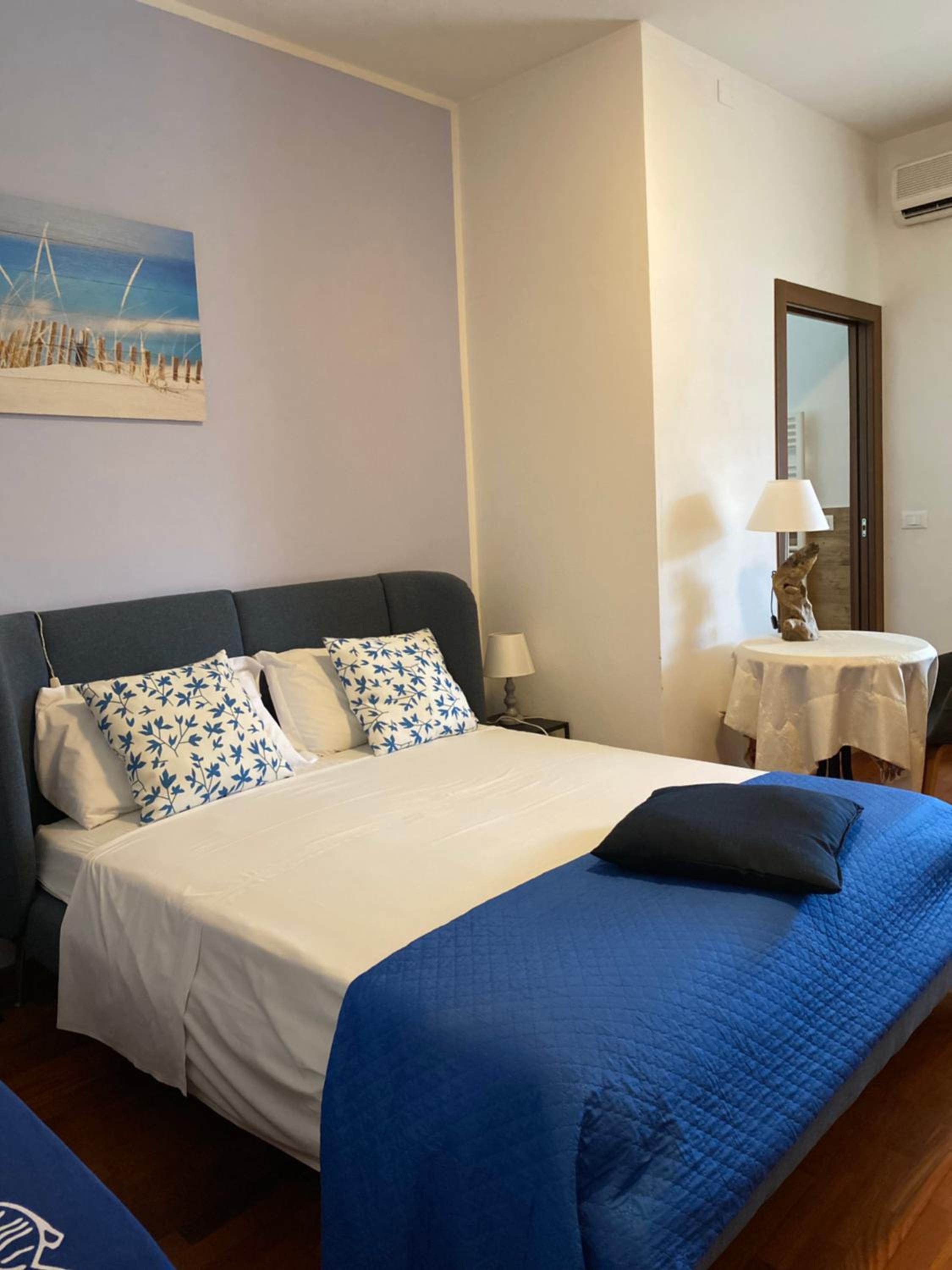 Double or Twin Room - Photo 6