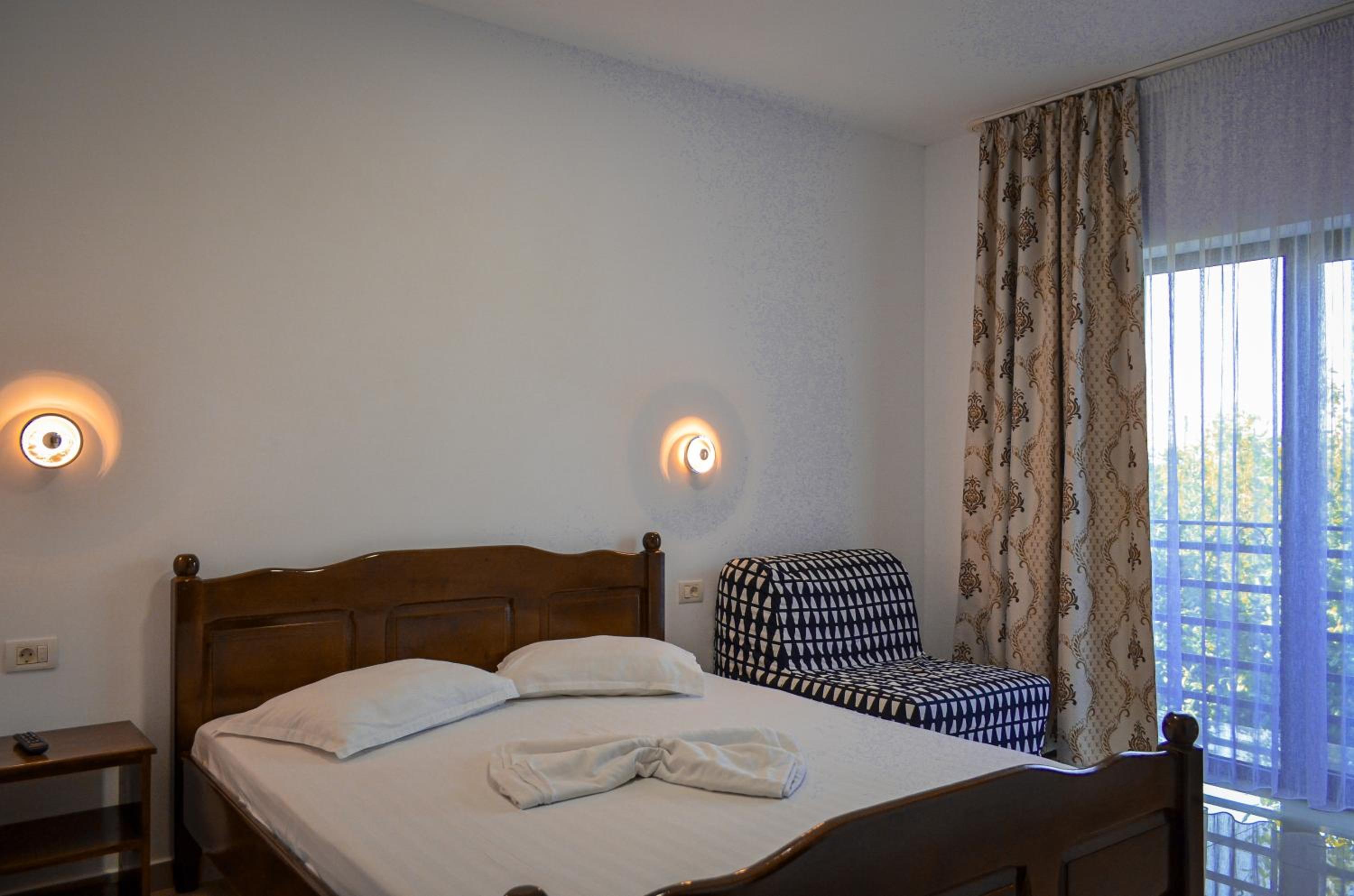 Economy Double Room photo 2