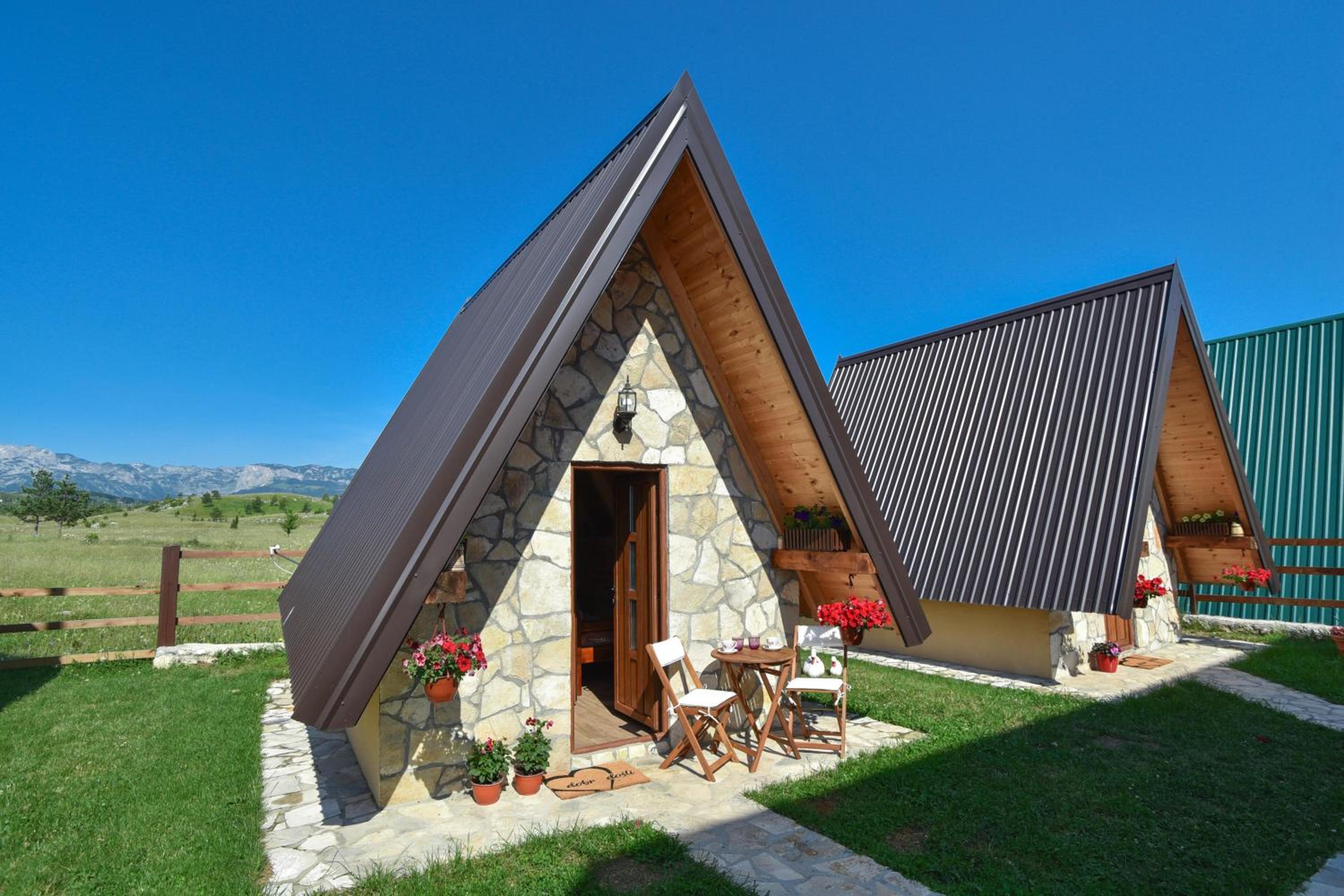 Villa photo 3