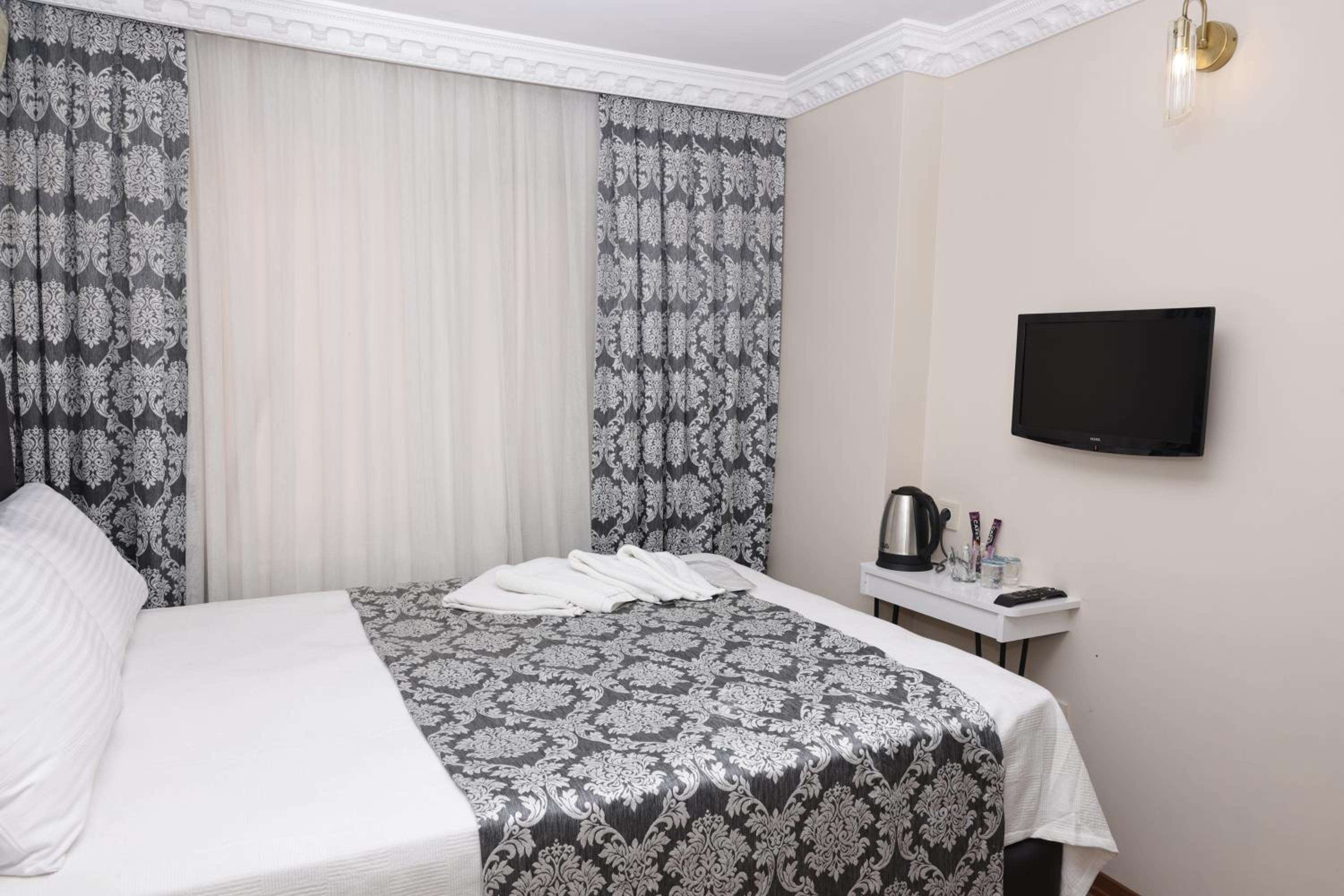 Standard Room photo 2