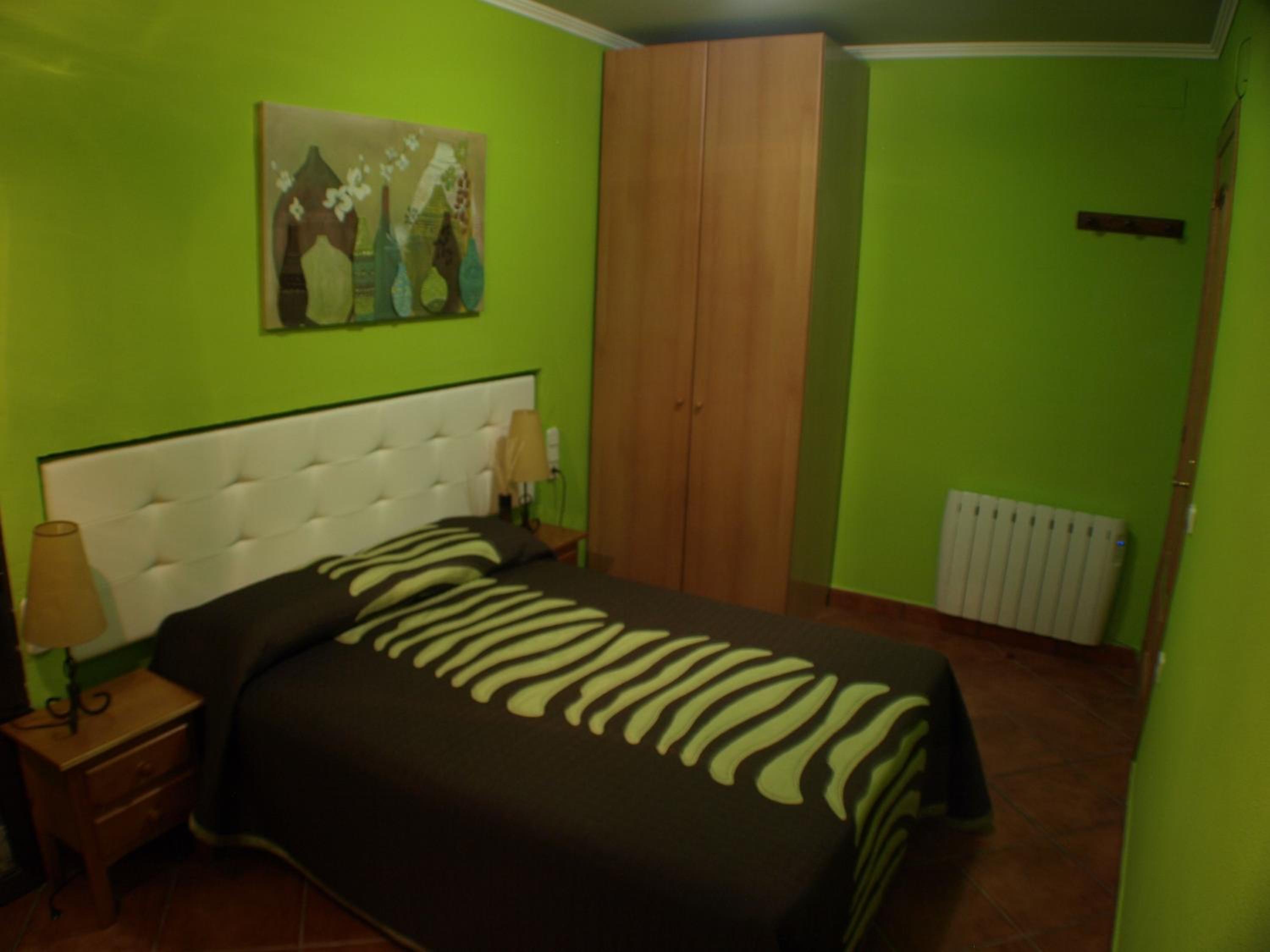 Two-Bedroom House (2-6 Adults) - Photo 90