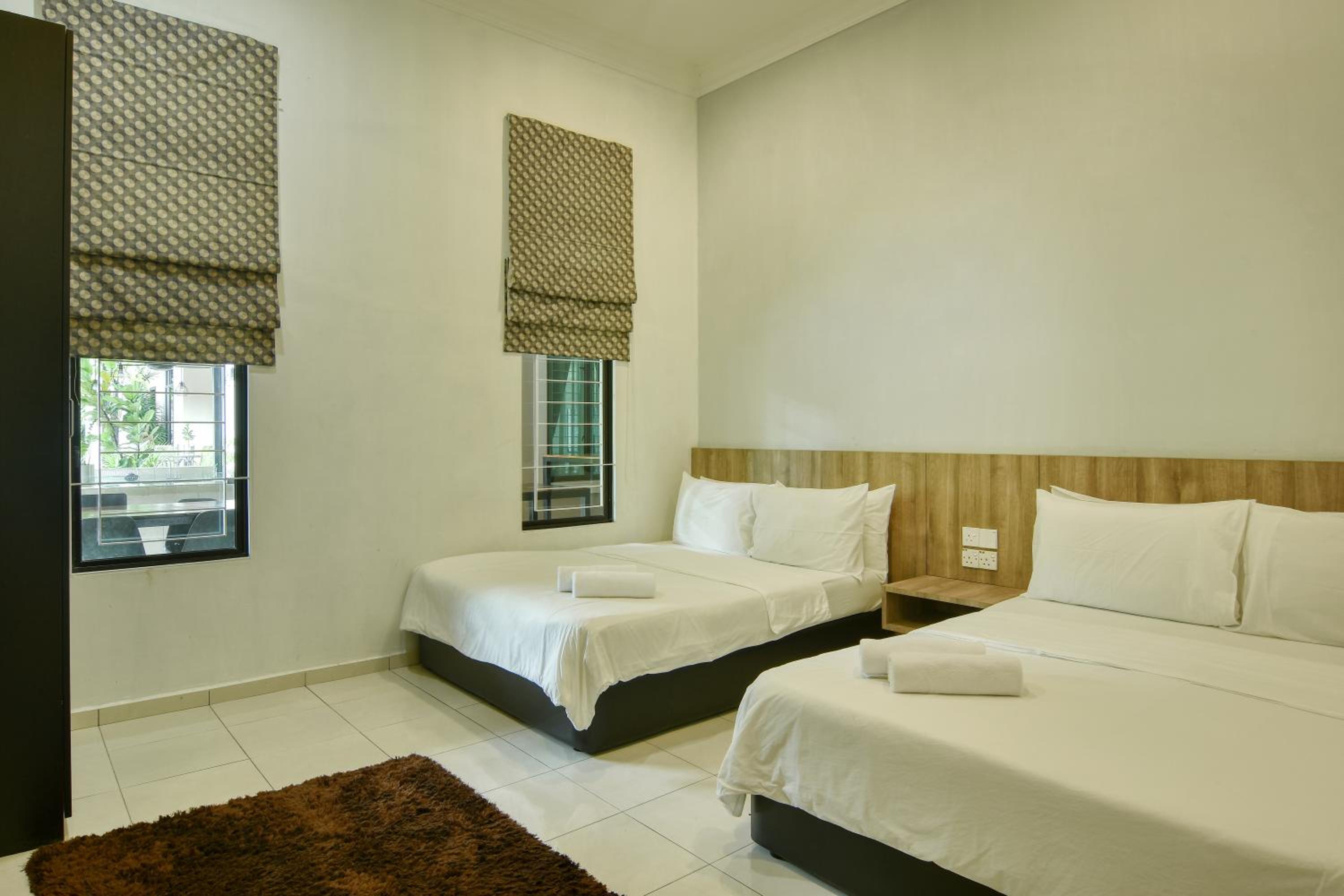 Deluxe Family Room