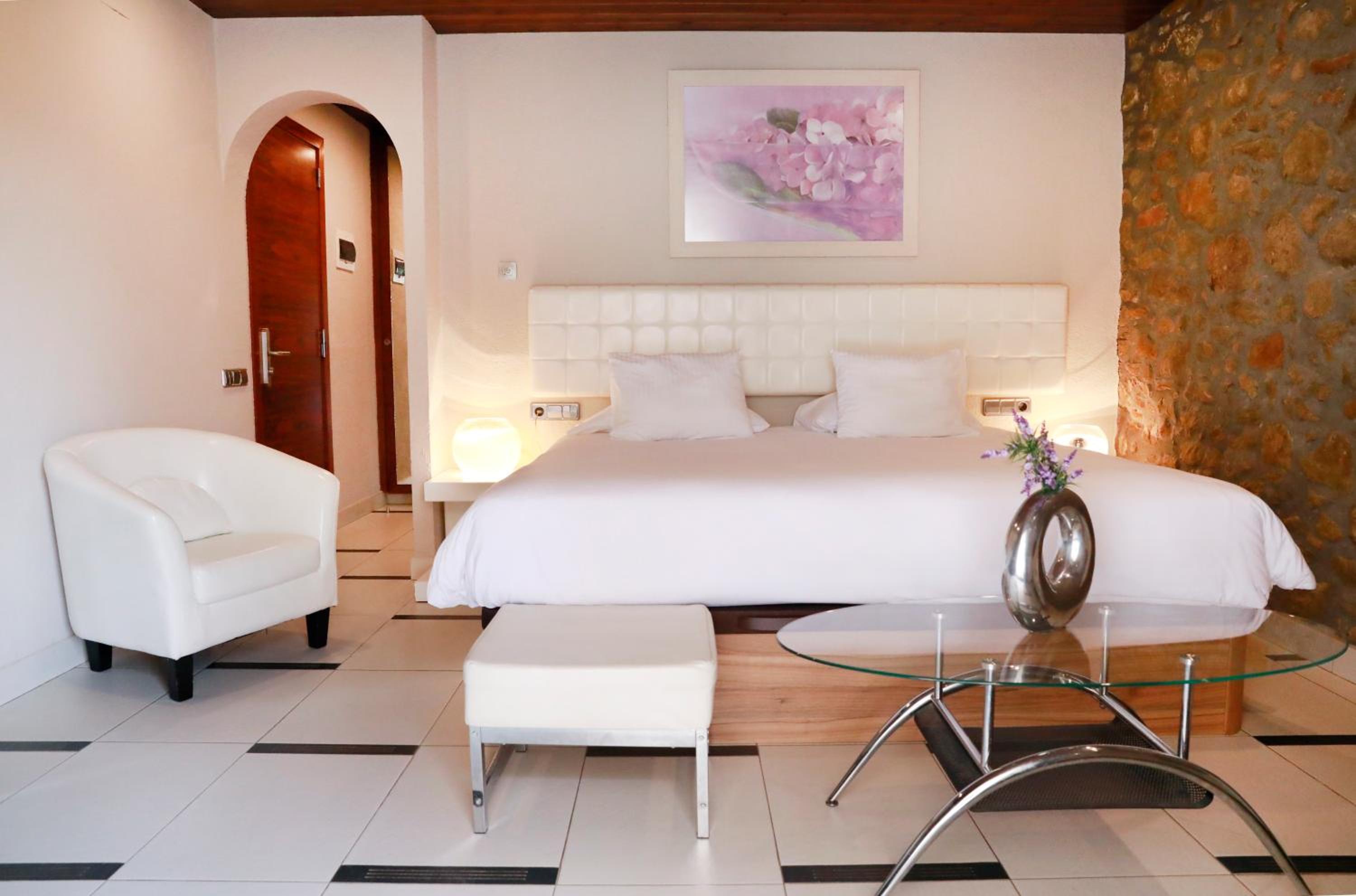 King Room with Spa Bath - Photo 4