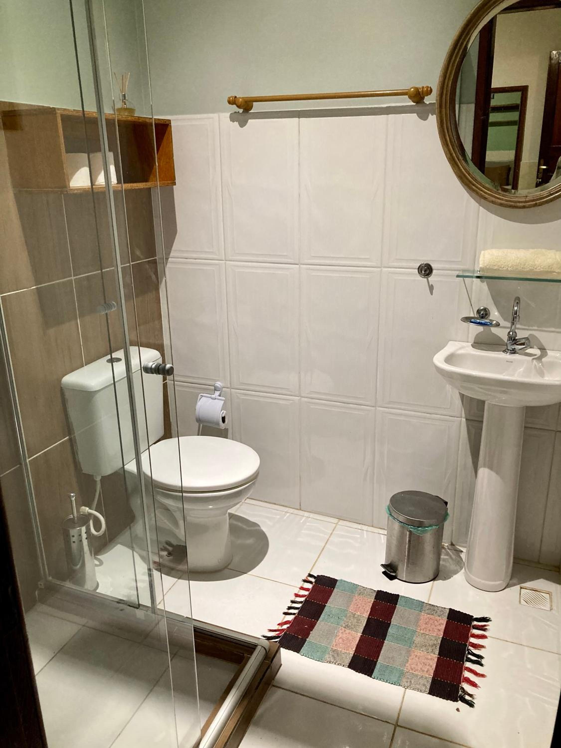Family Room with Bathroom photo 3