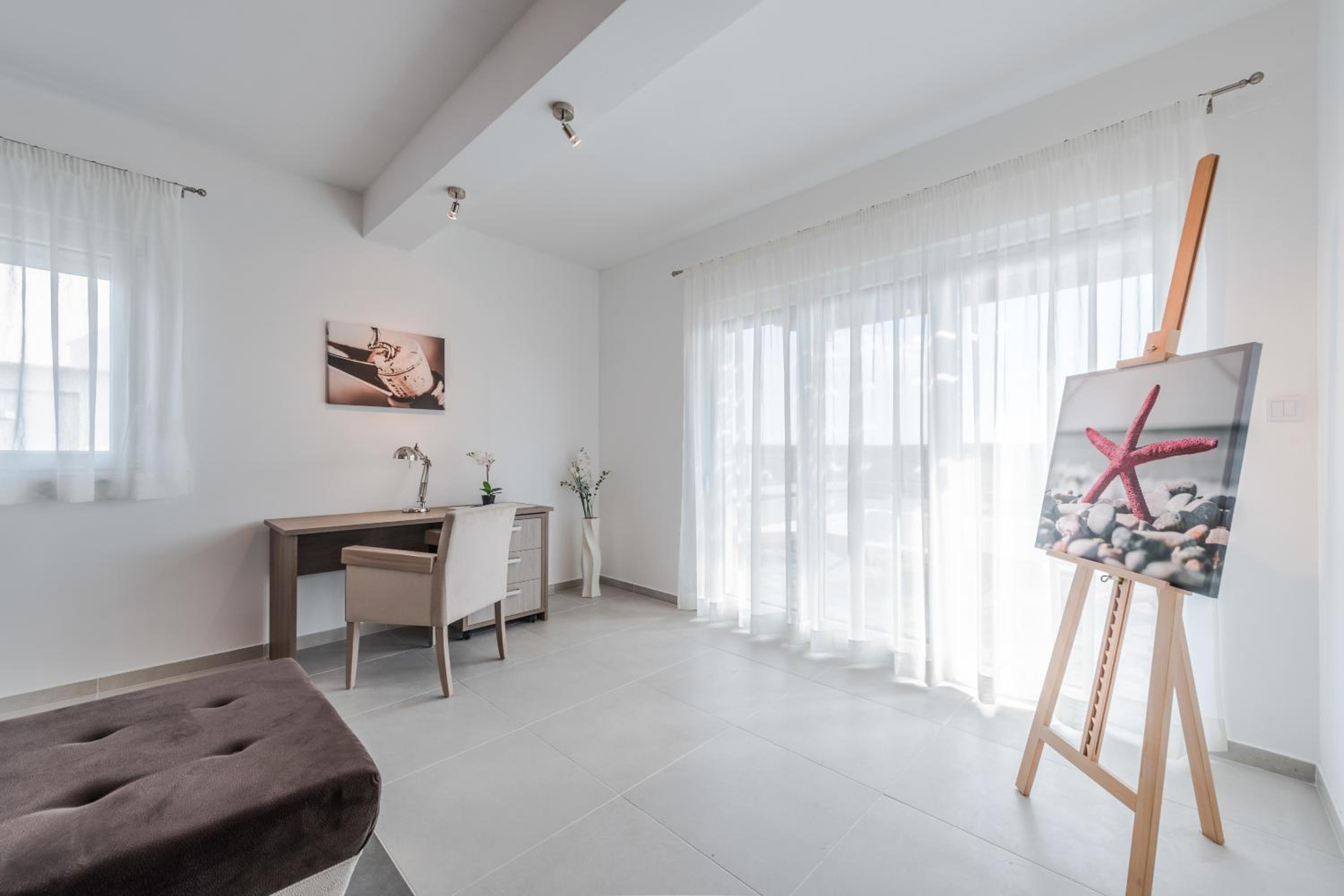 Four-Bedroom Villa photo 1