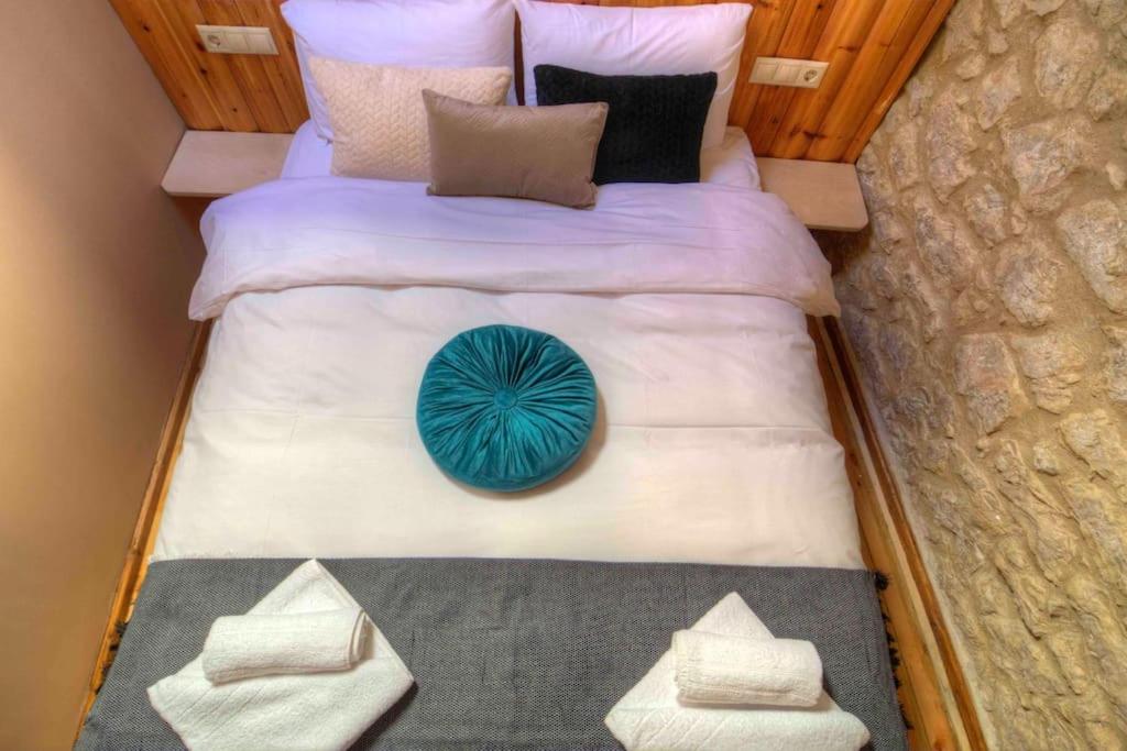 Three-Bedroom Chalet photo 2