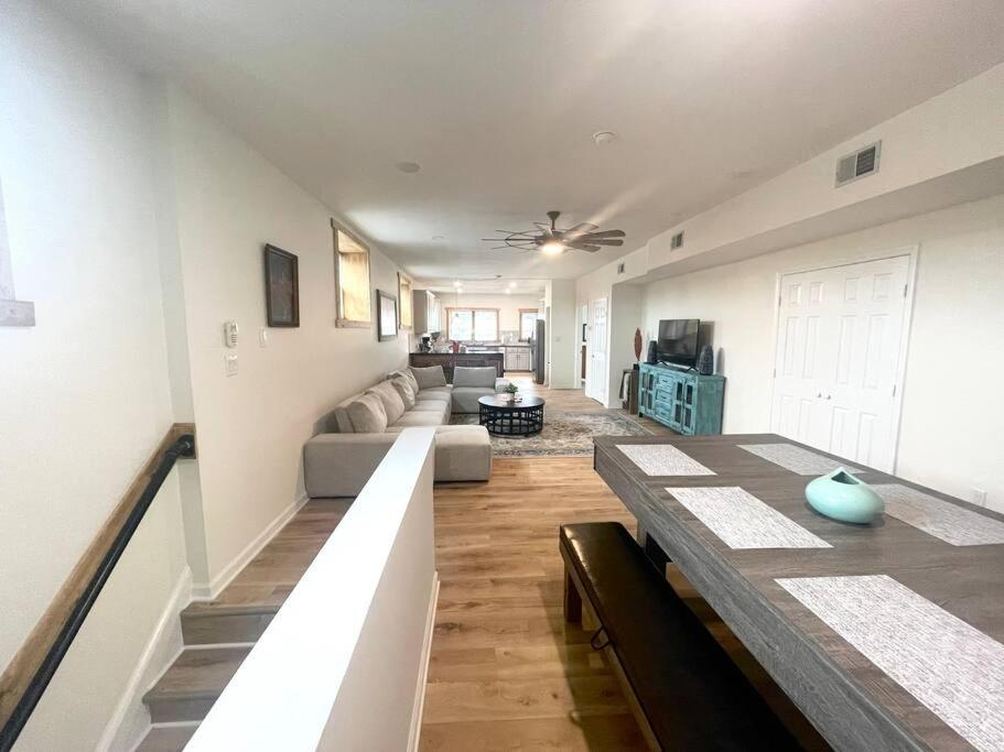 Three-Bedroom Apartment photo 1