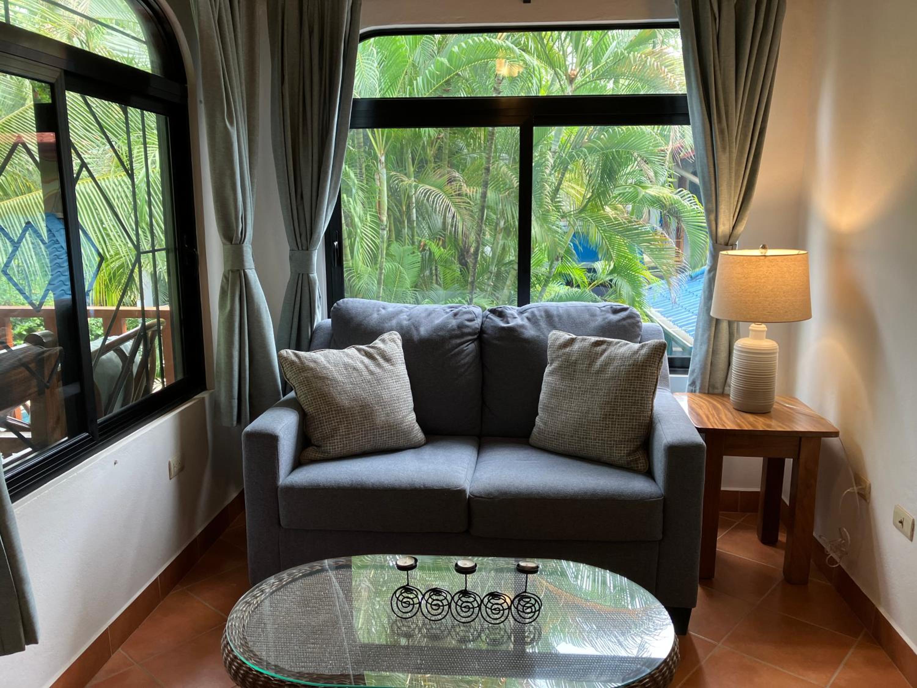 One-Bedroom Apartment - Photo 3