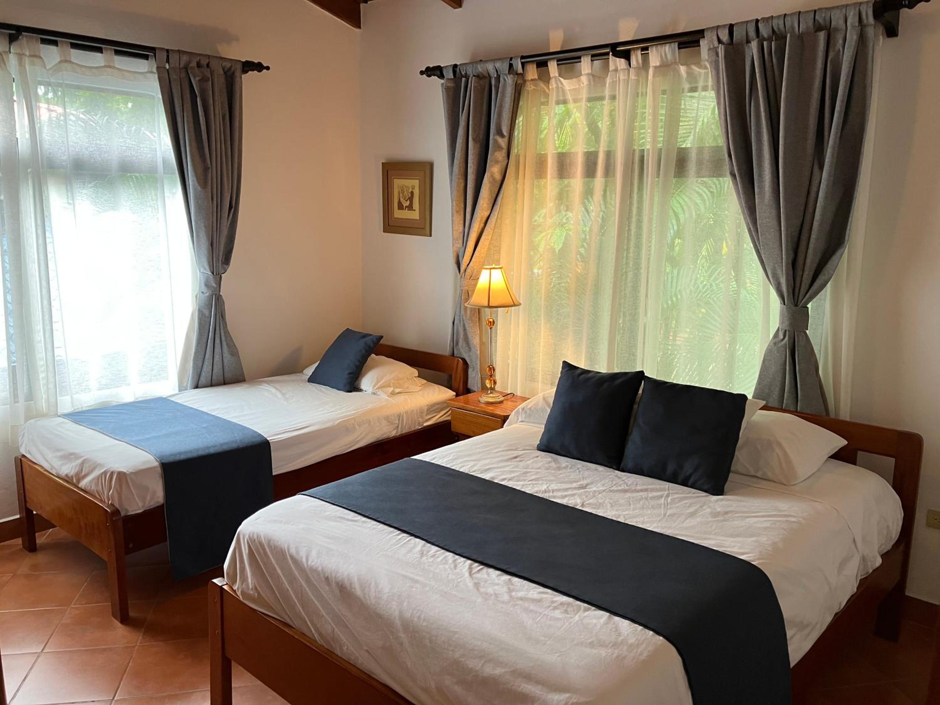 One-Bedroom Apartment - Photo 1