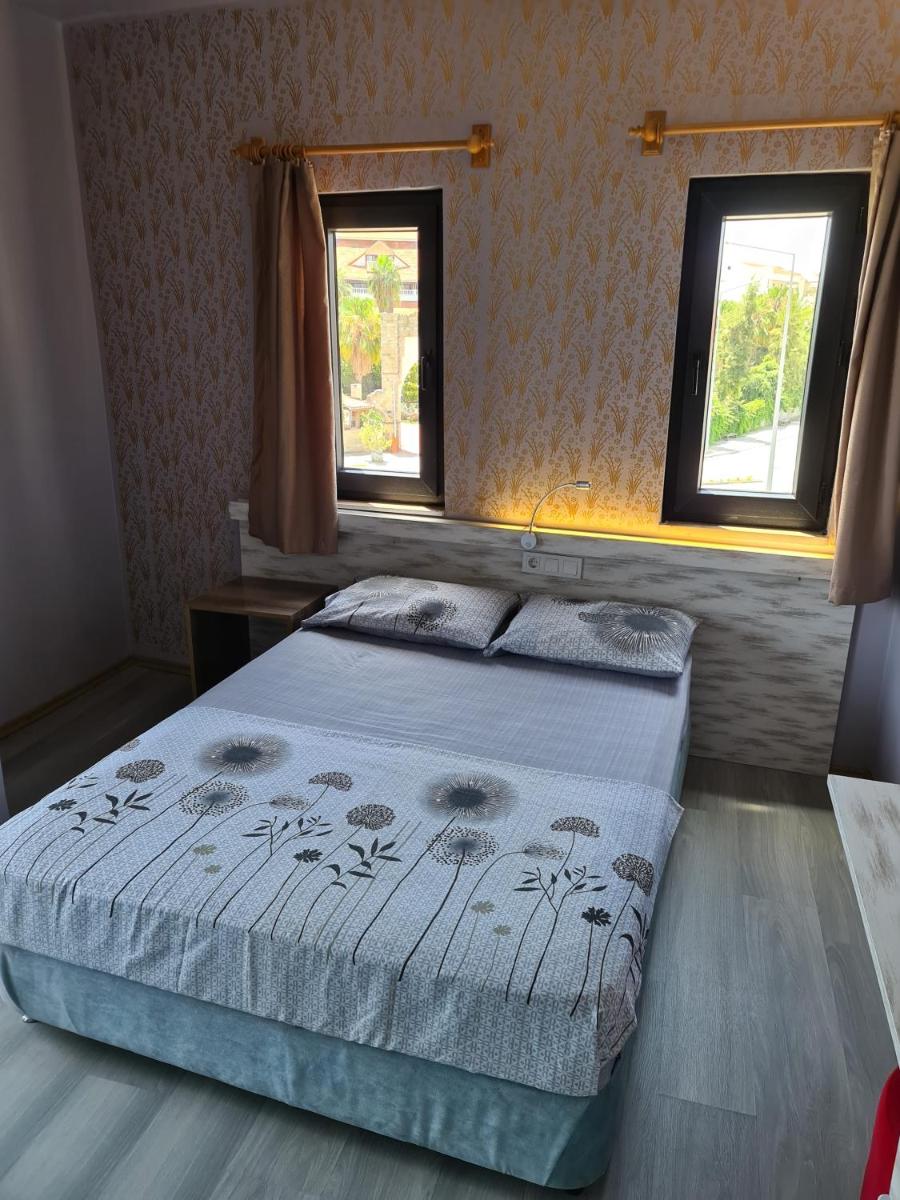 Triple Room with Balcony and Sea View photo 3