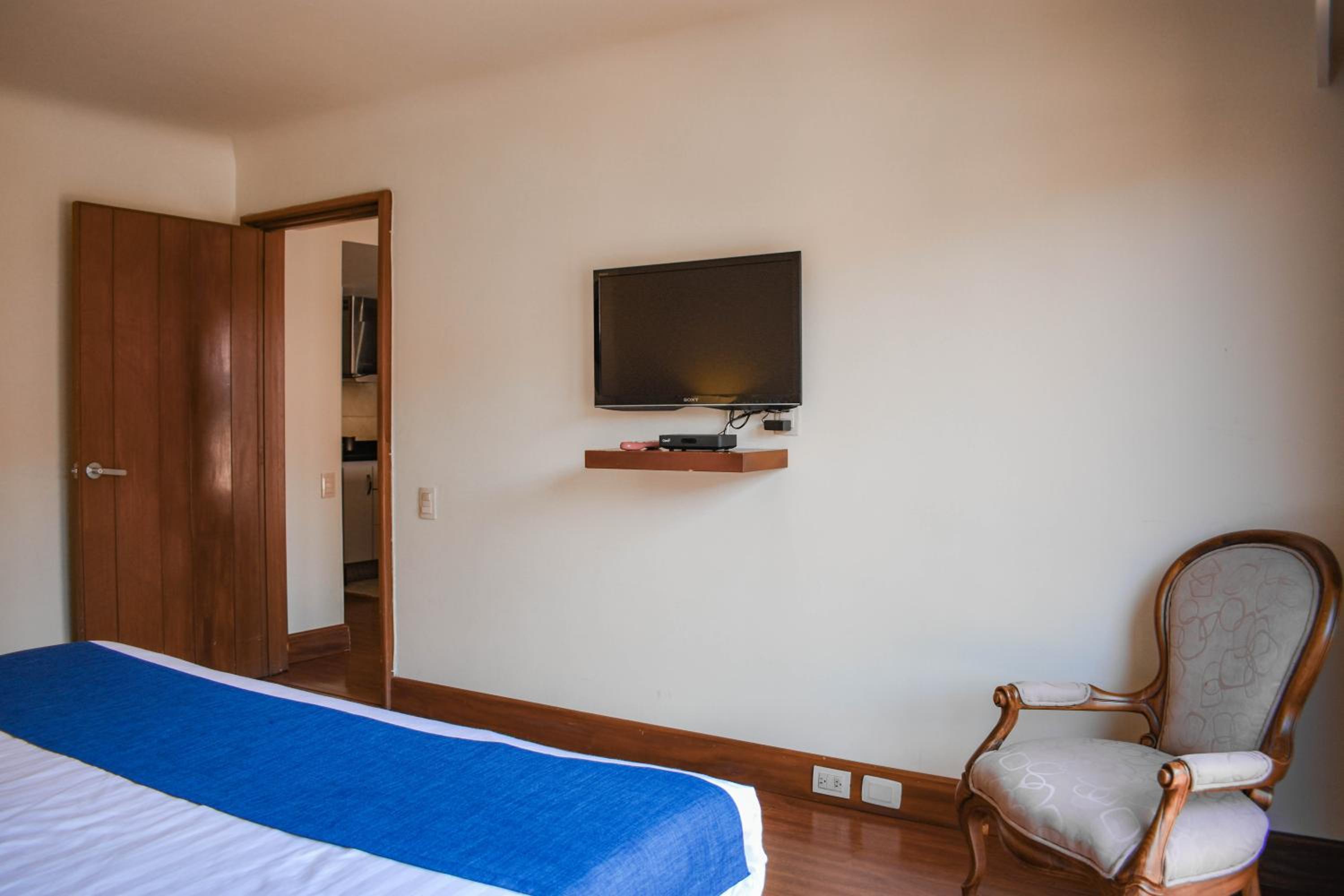 Executive Two-Bedroom Apartment photo 1