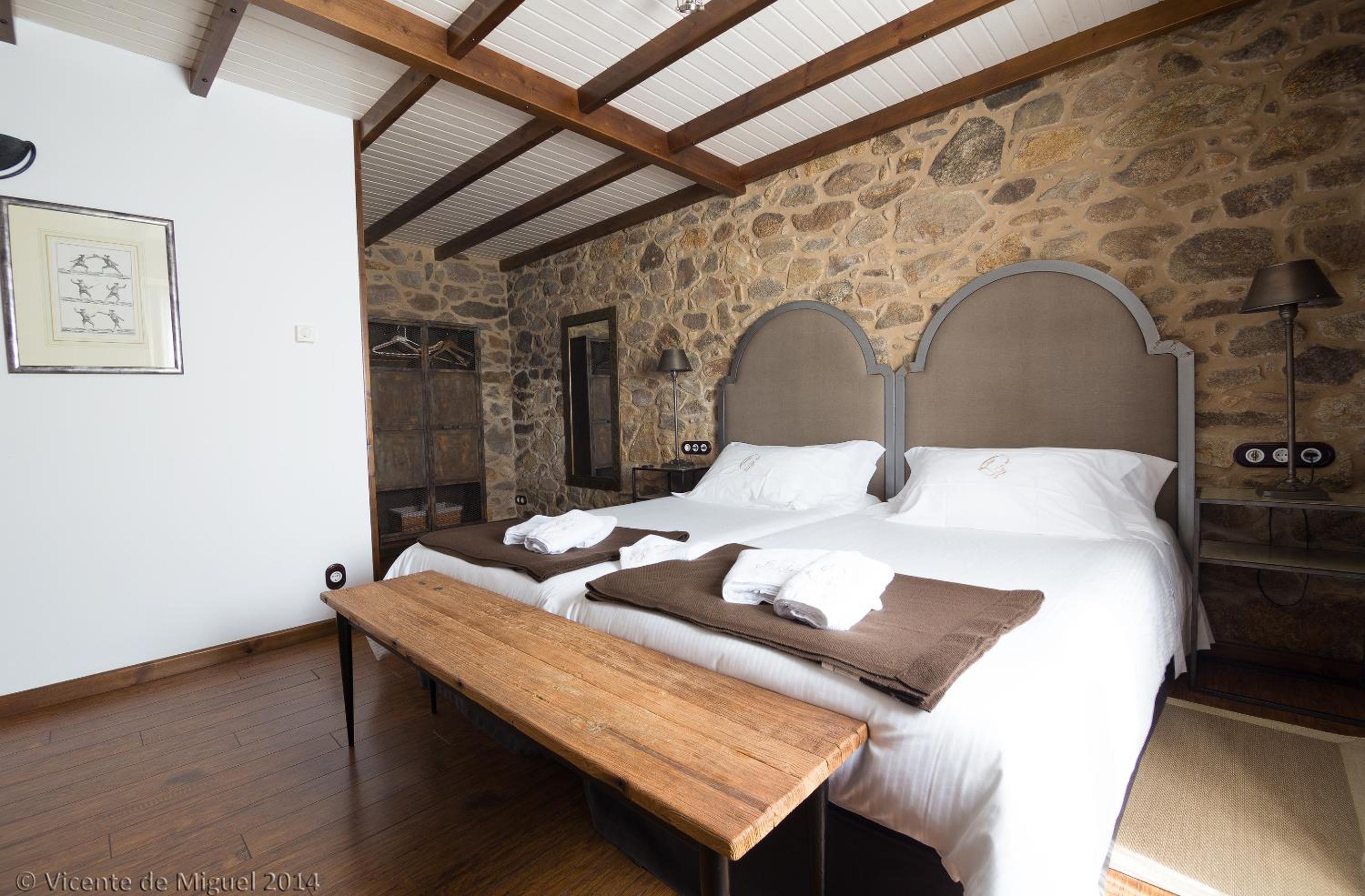 Double or Twin Room photo 3