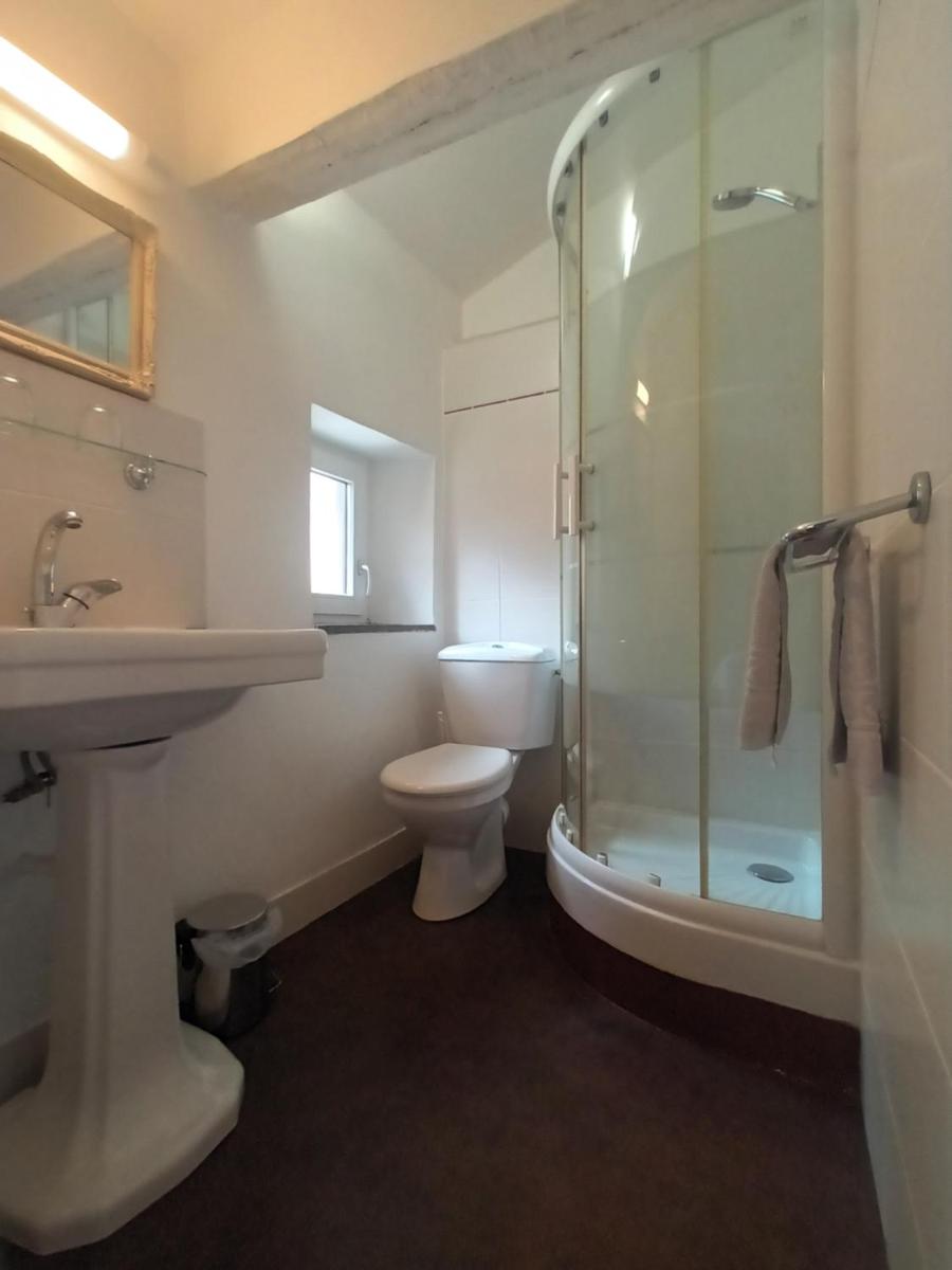 Family Room with Shower photo 3