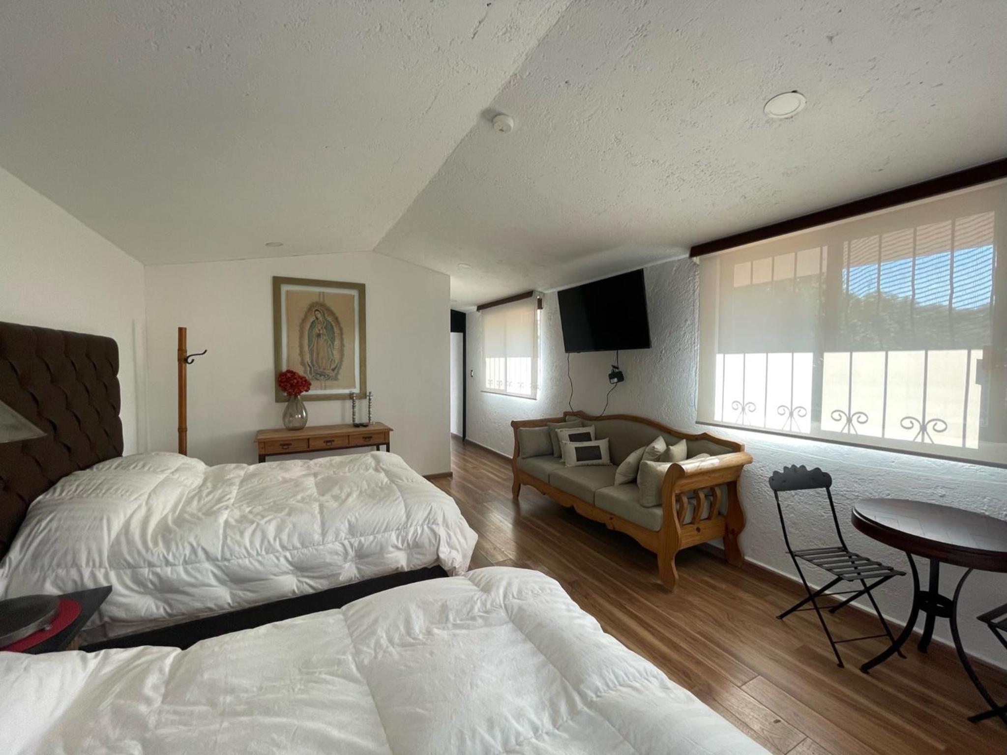 Twin Room - Photo 2