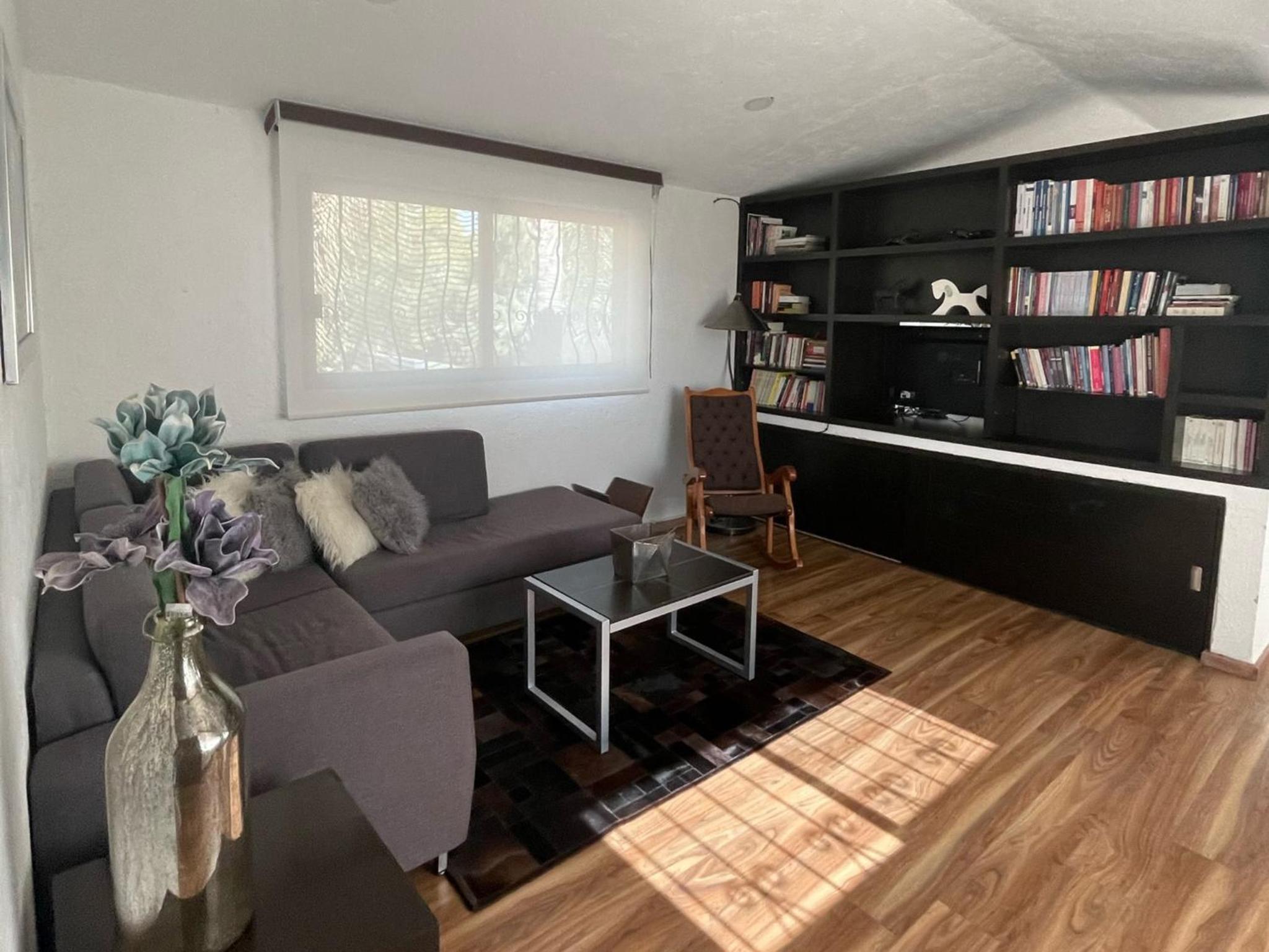 Queen Suite - Photo 2
