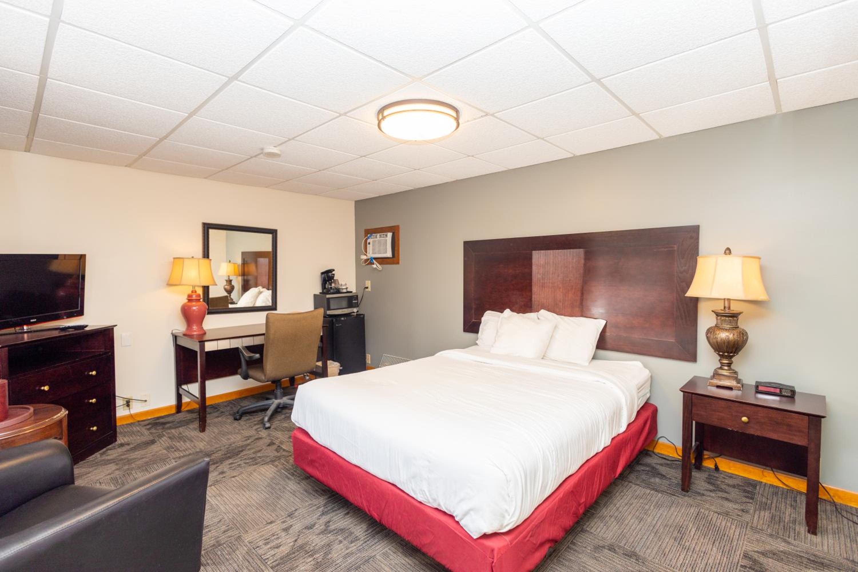 Queen Room photo 1
