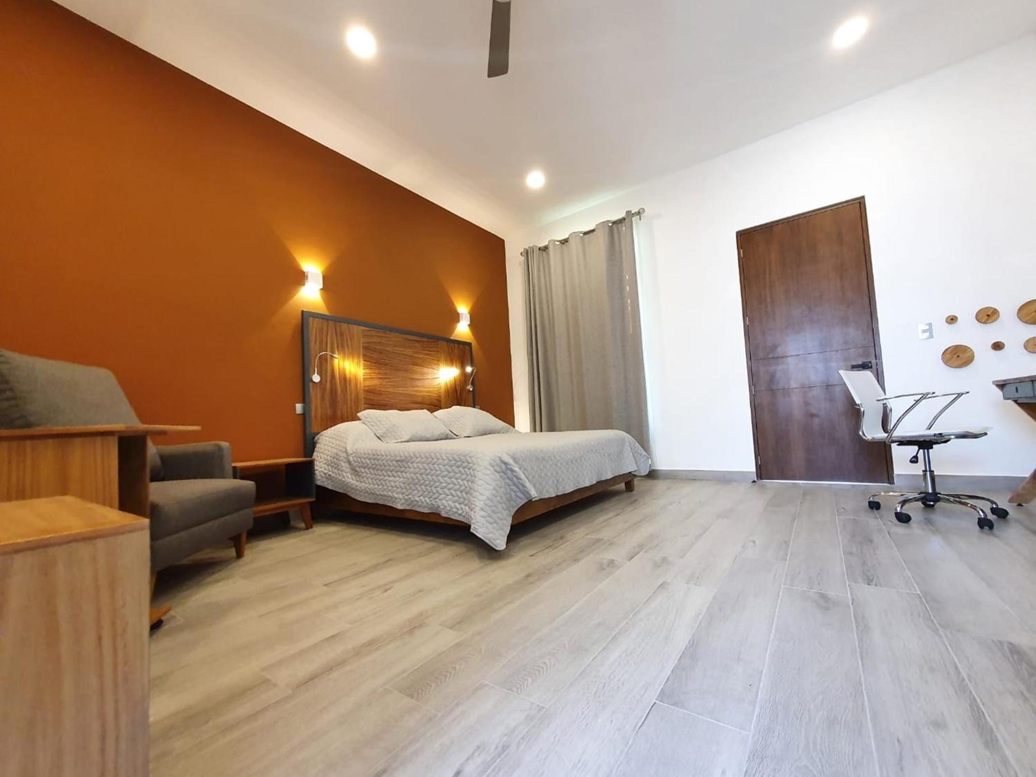 King Room with Pool View - Photo 7
