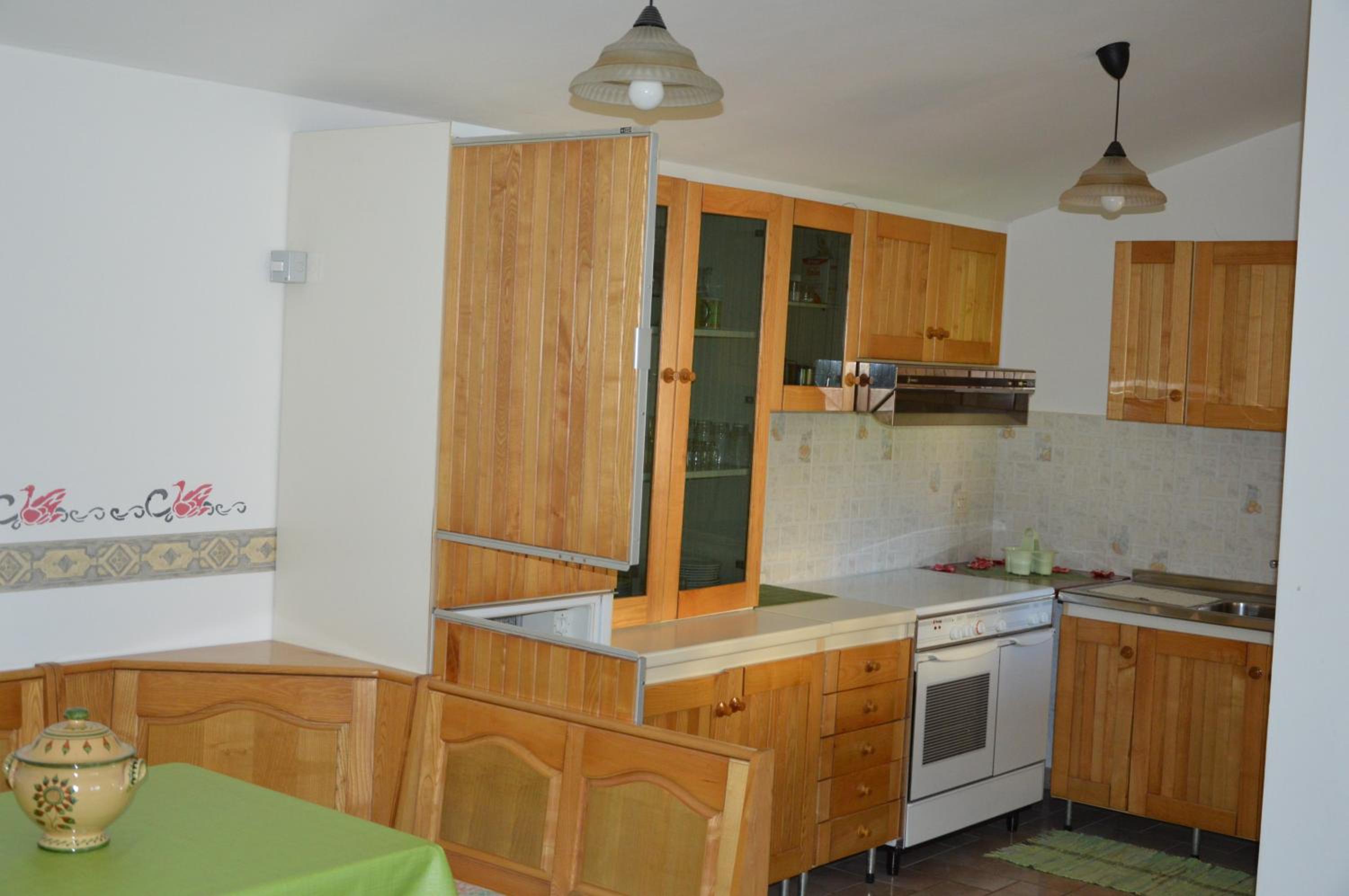 Family Room with Mountain View - Photo 8