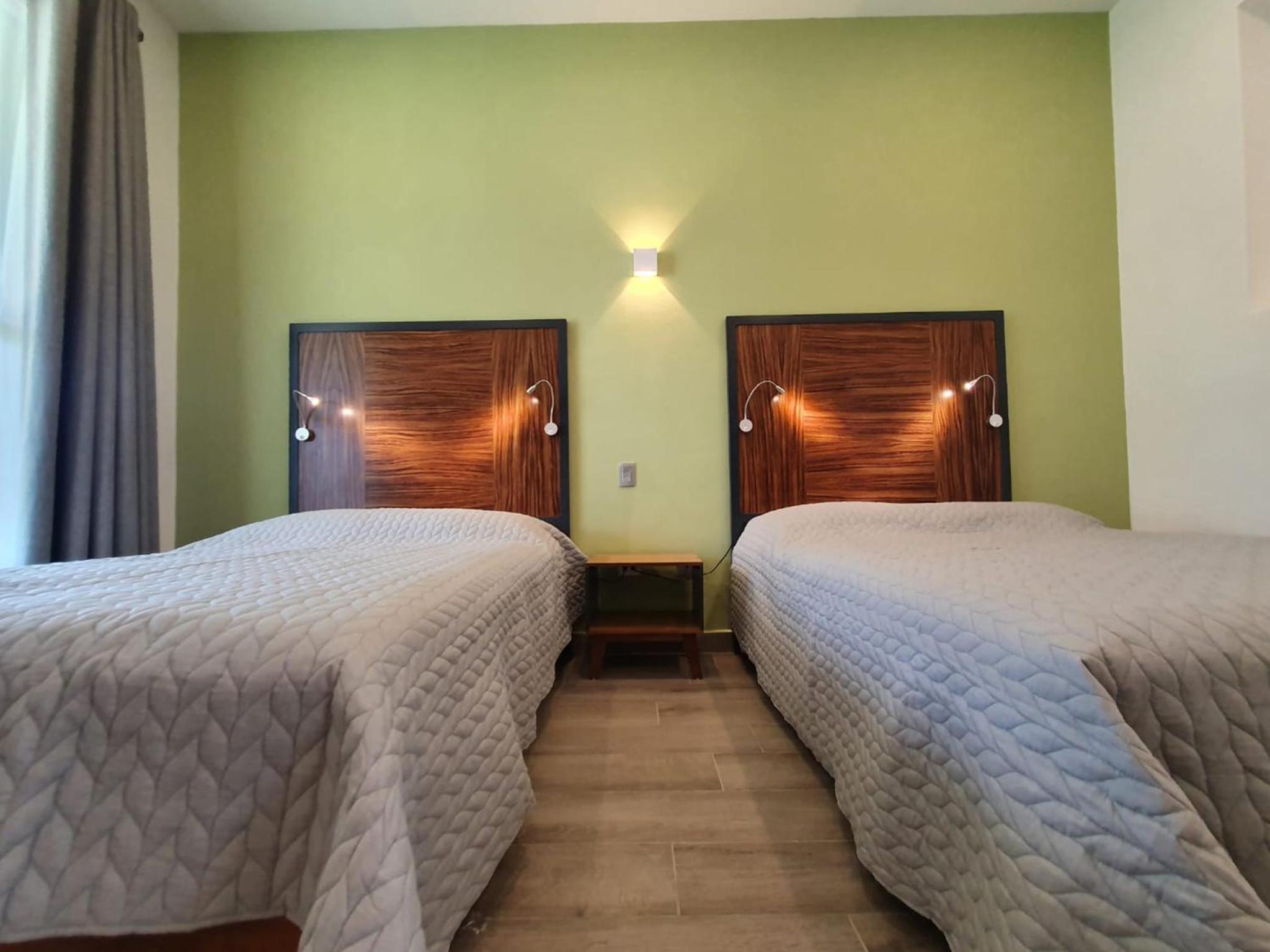 Twin Room with Pool View - Photo 5
