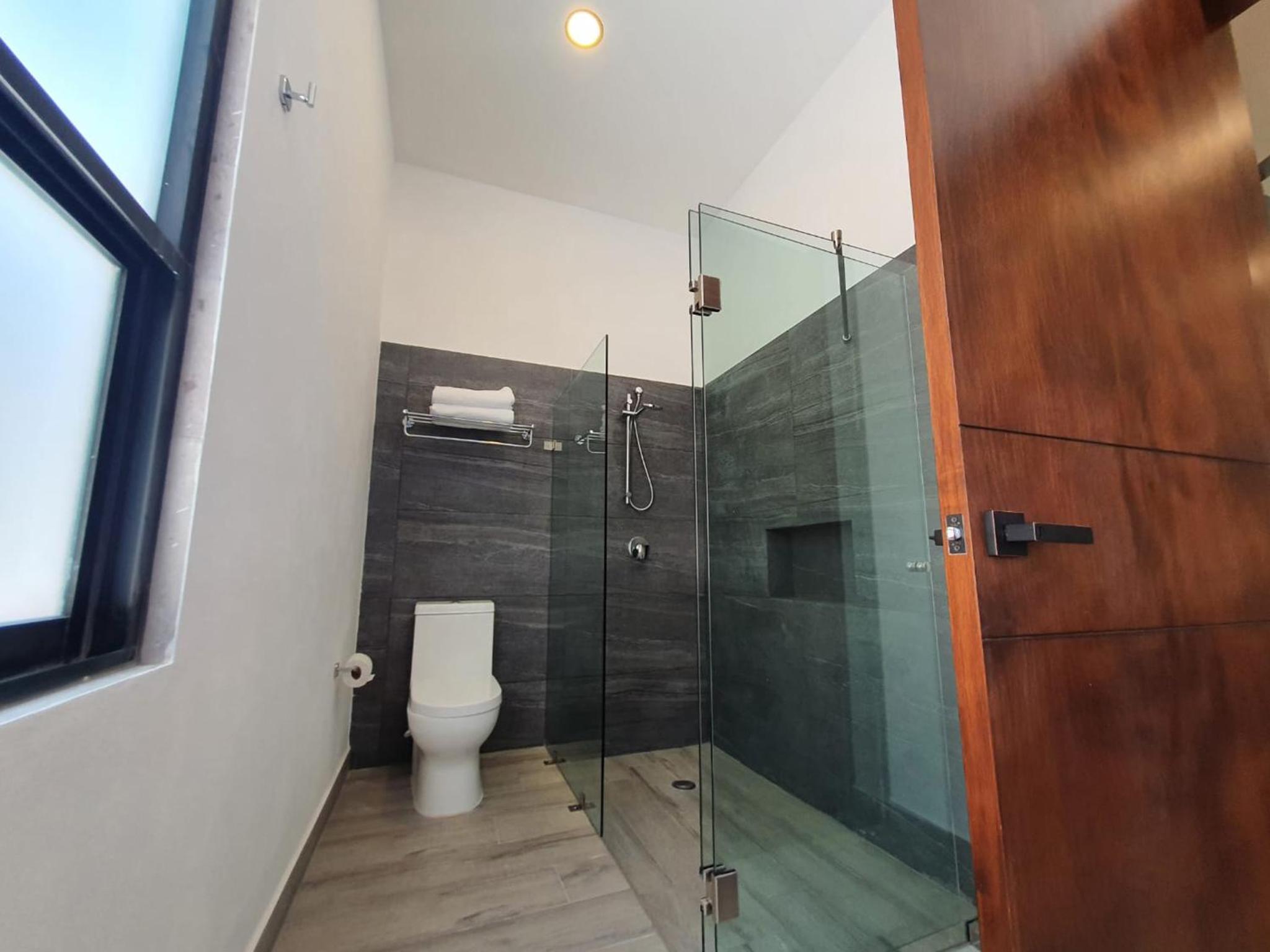 Twin Room with Pool View - Photo 8