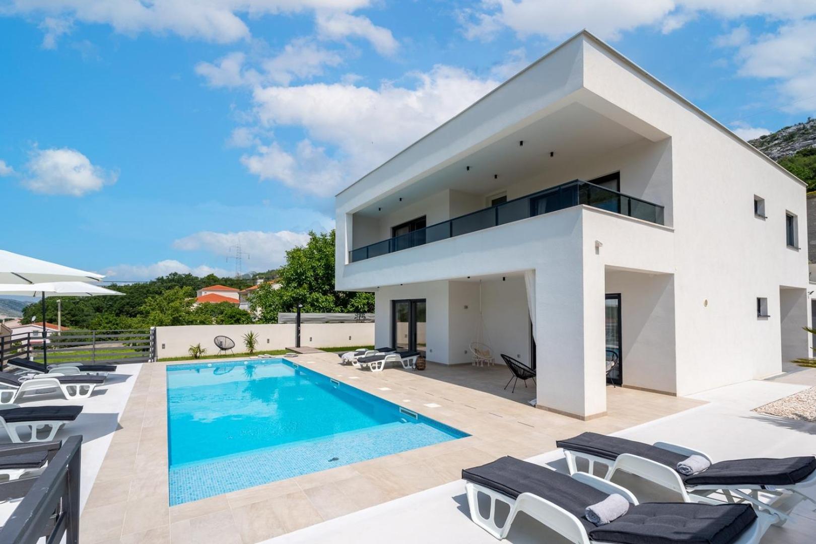 Villa with Private Pool photo 2