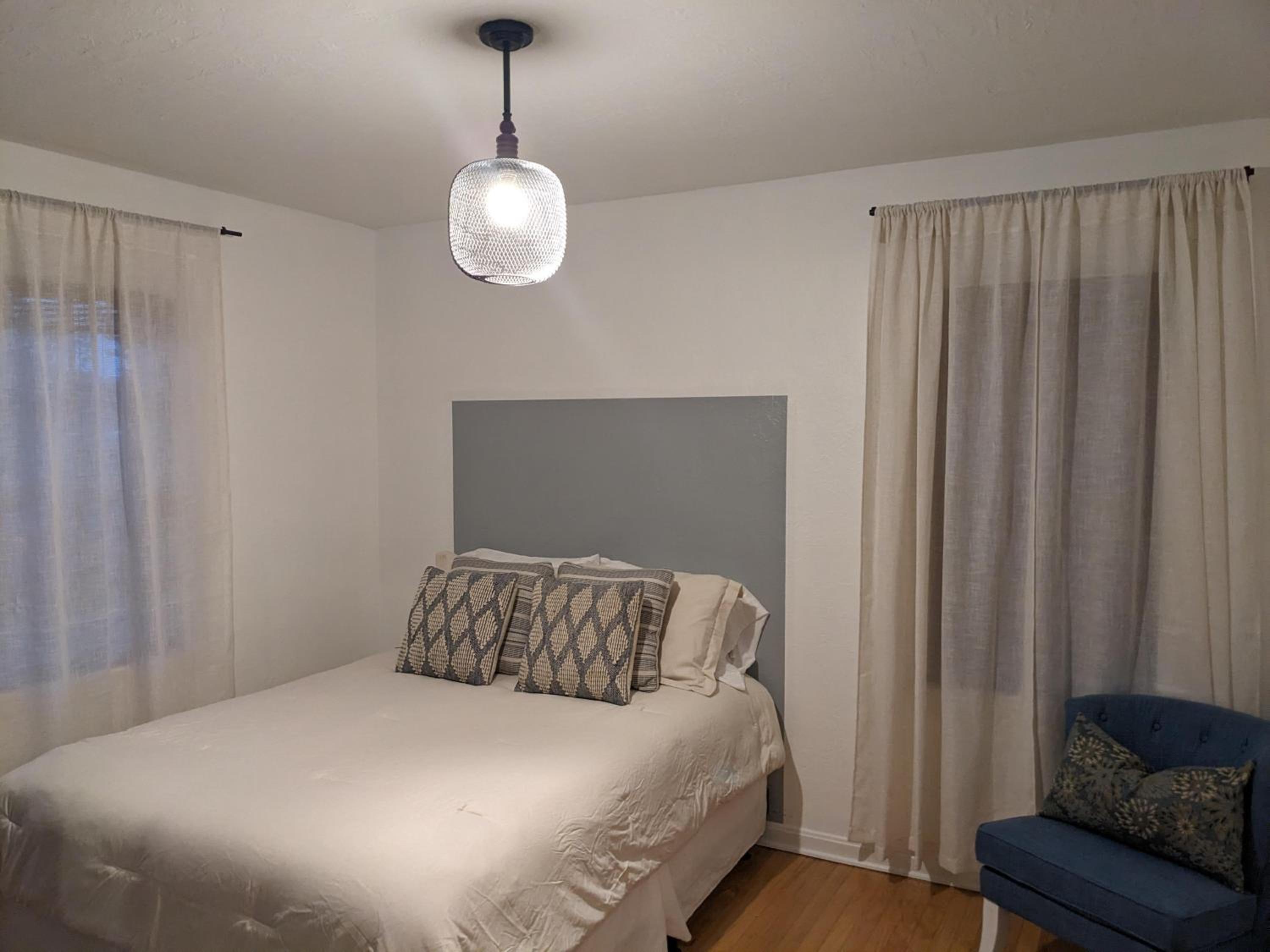 Three-Bedroom House photo 2