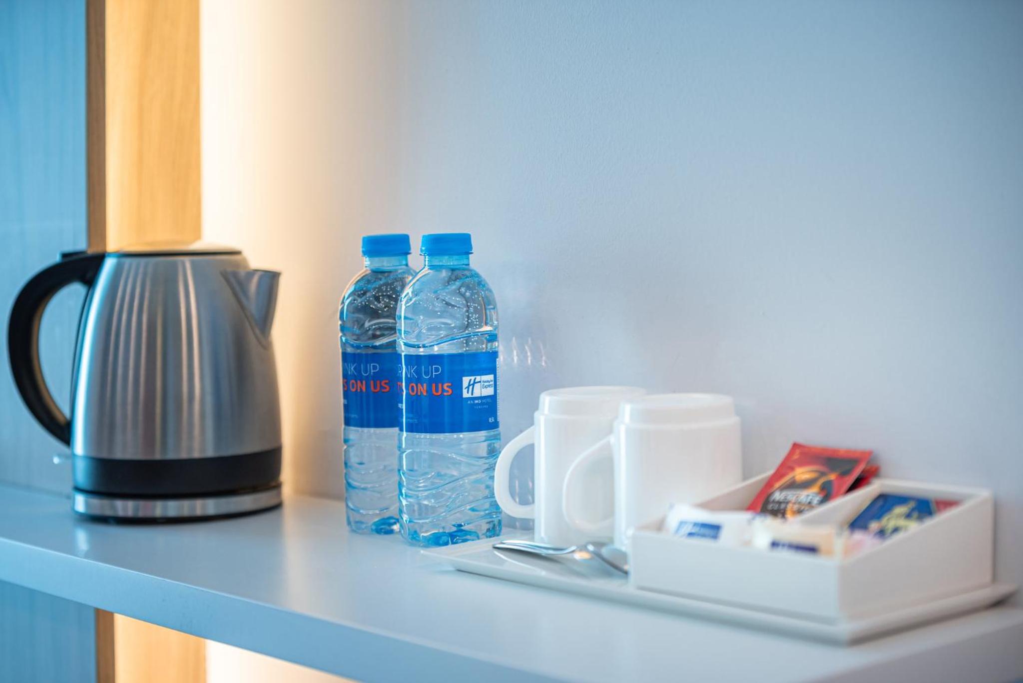Standard Twin Room - Free Breakfast