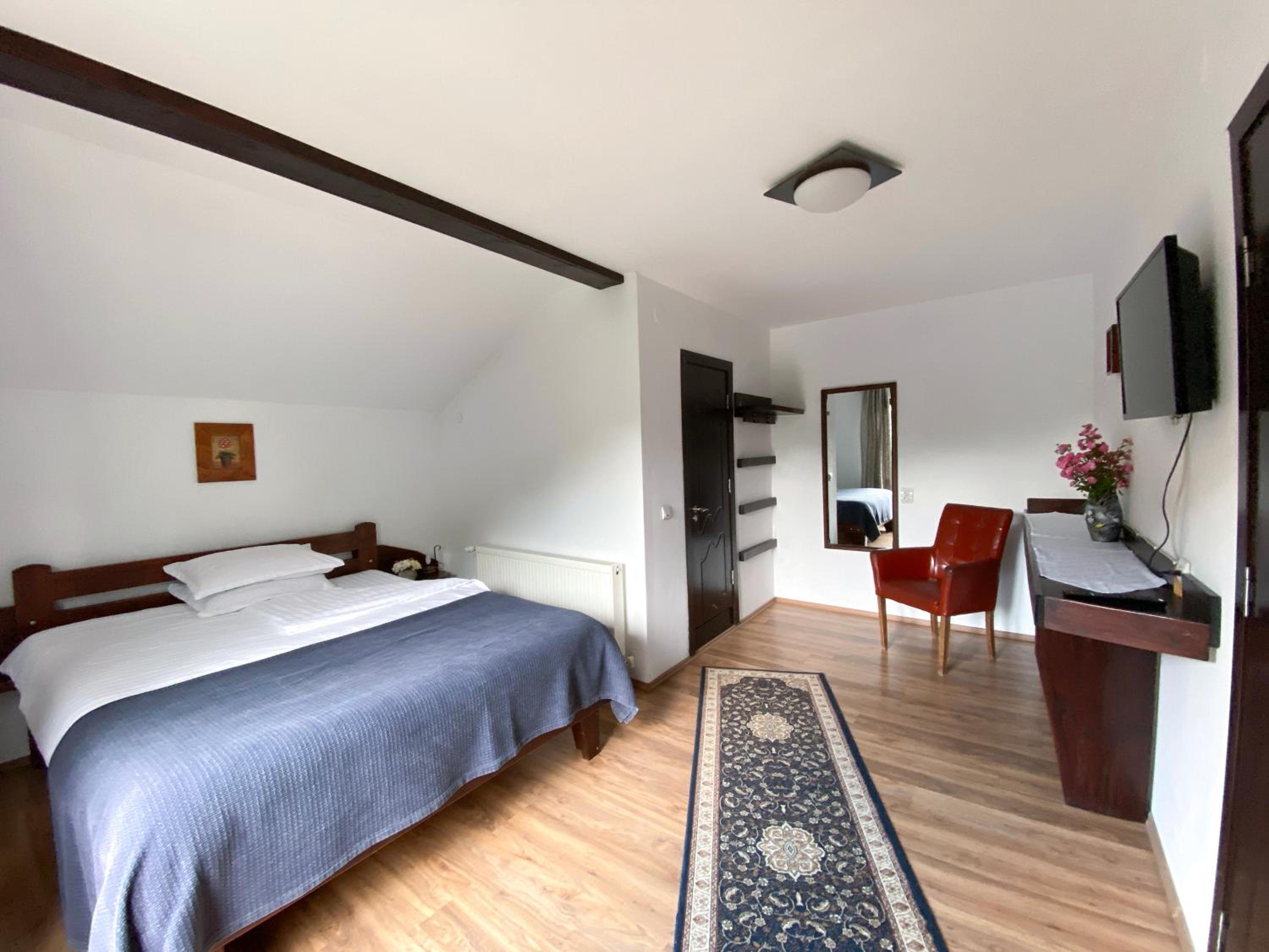 Three-Bedroom House photo 2